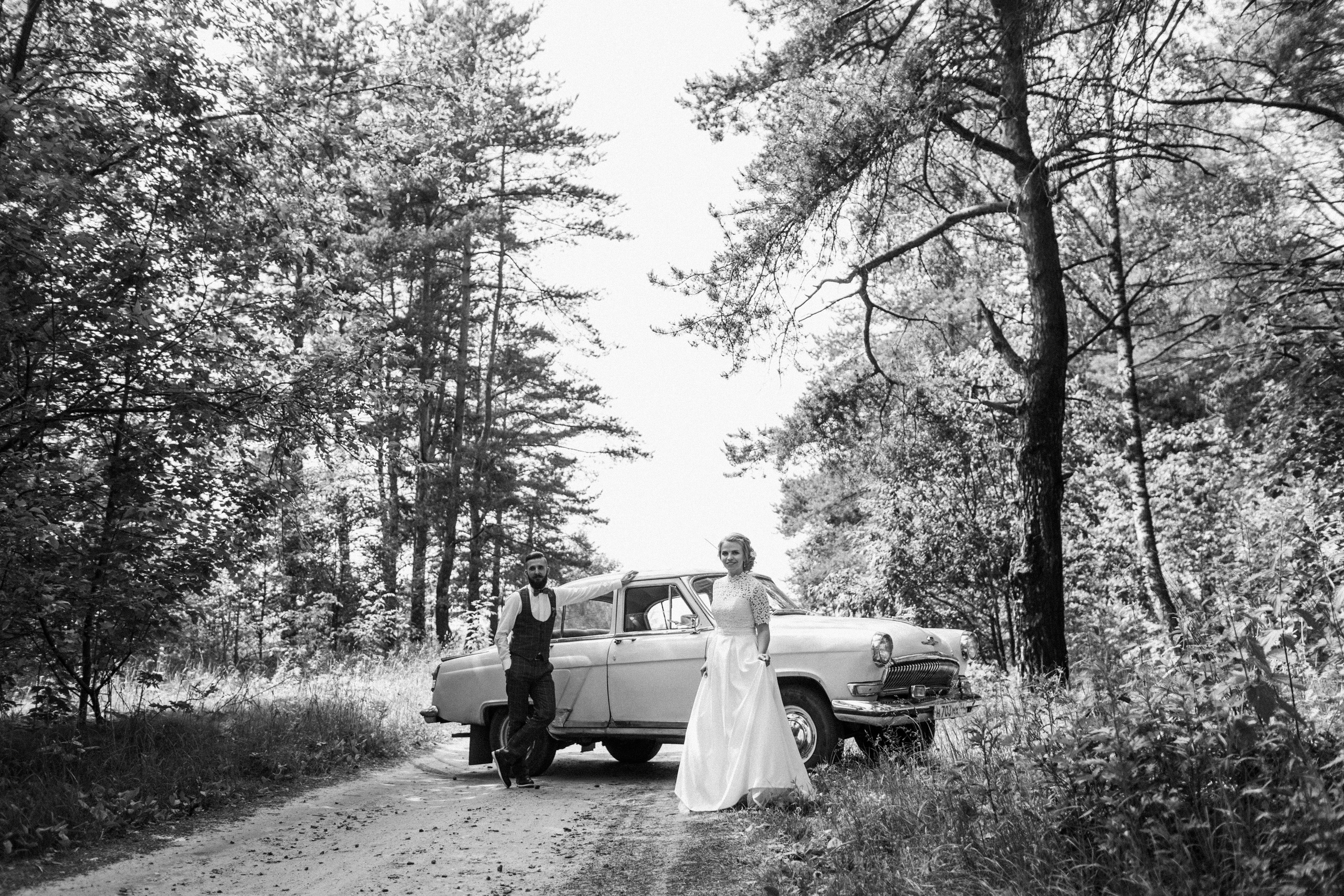 Артемий и Женя. Прокат Аренда ретро автомобилей Волга ГАЗ 21  Кострома