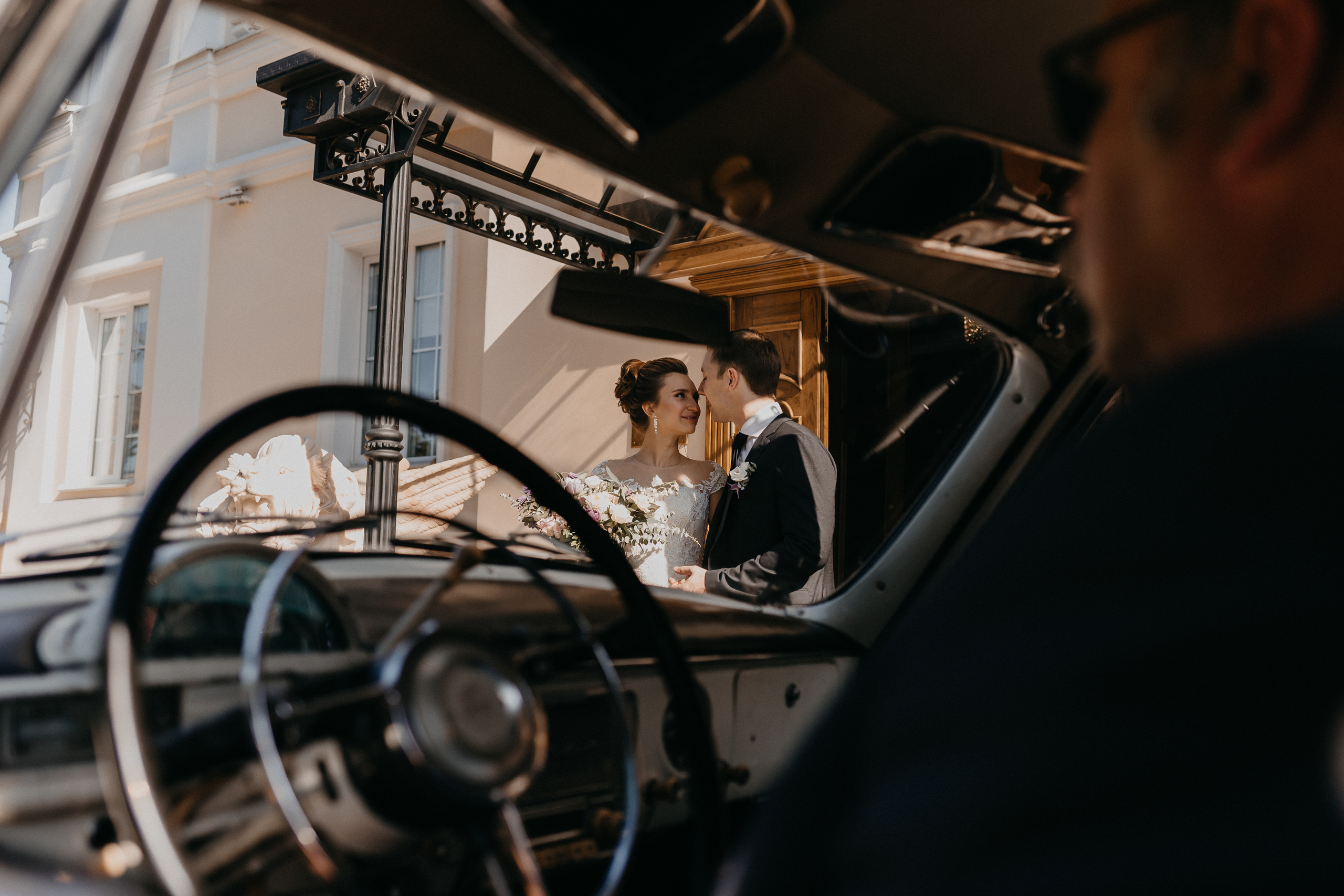 Оксана и Алексей. Прокат Аренда ретро автомобилей Волга ГАЗ 21  Кострома