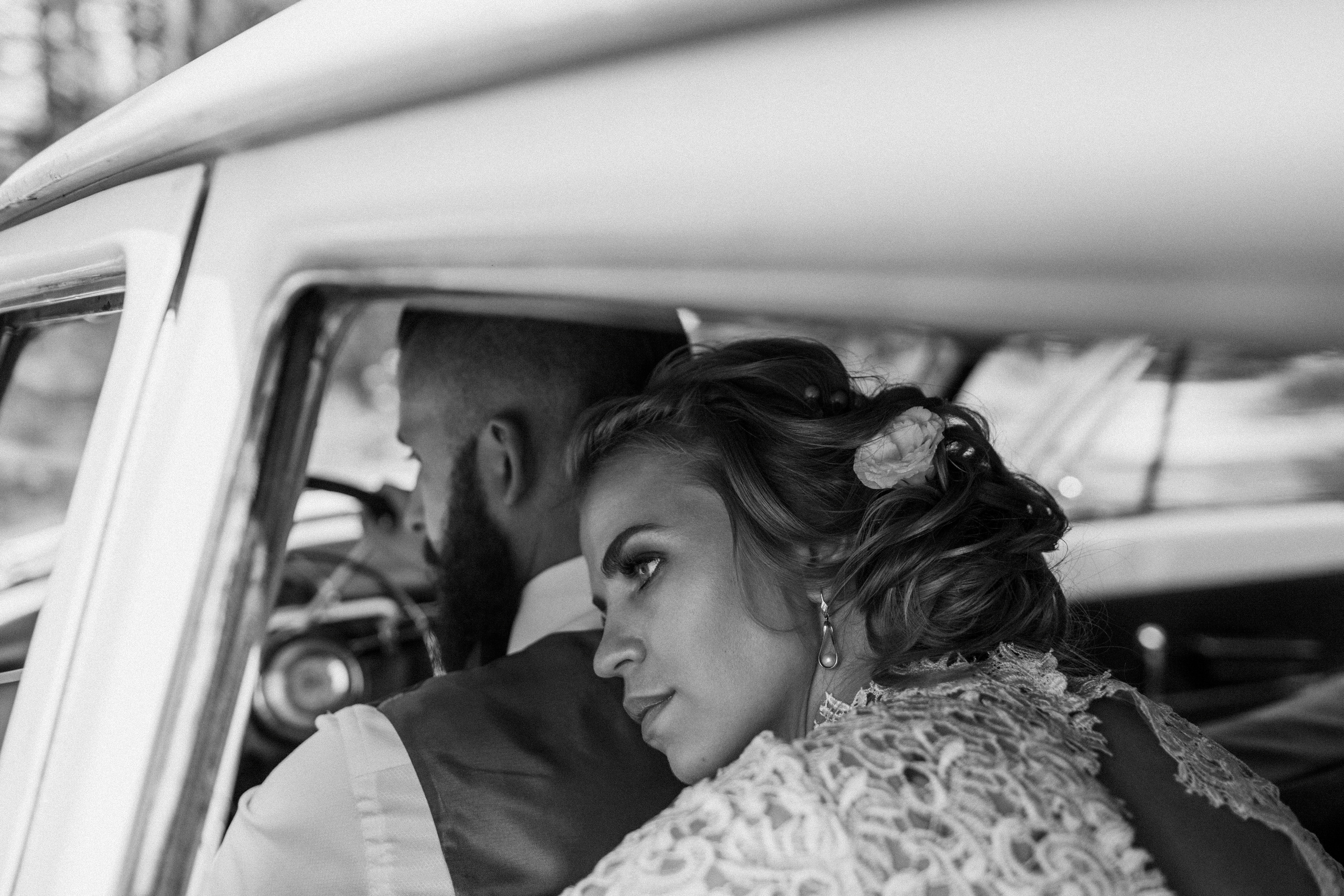 Артемий и Женя. Прокат Аренда ретро автомобилей Волга ГАЗ 21  Кострома