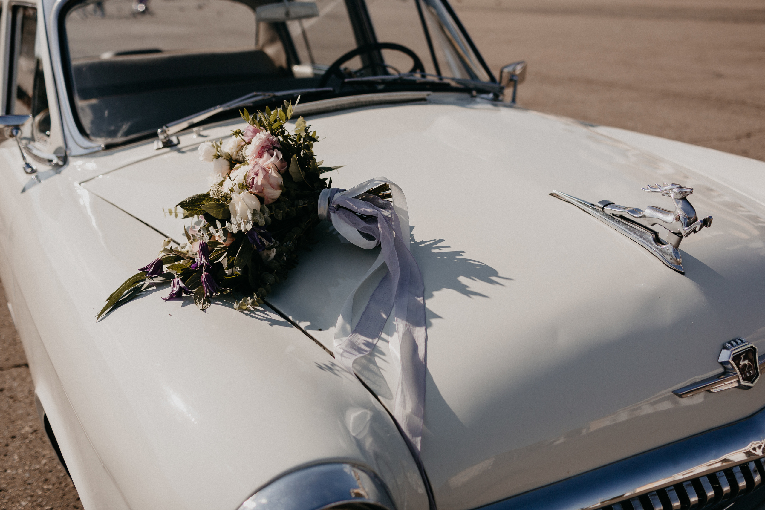 Оксана и Алексей. Прокат Аренда ретро автомобилей Волга ГАЗ 21  Кострома