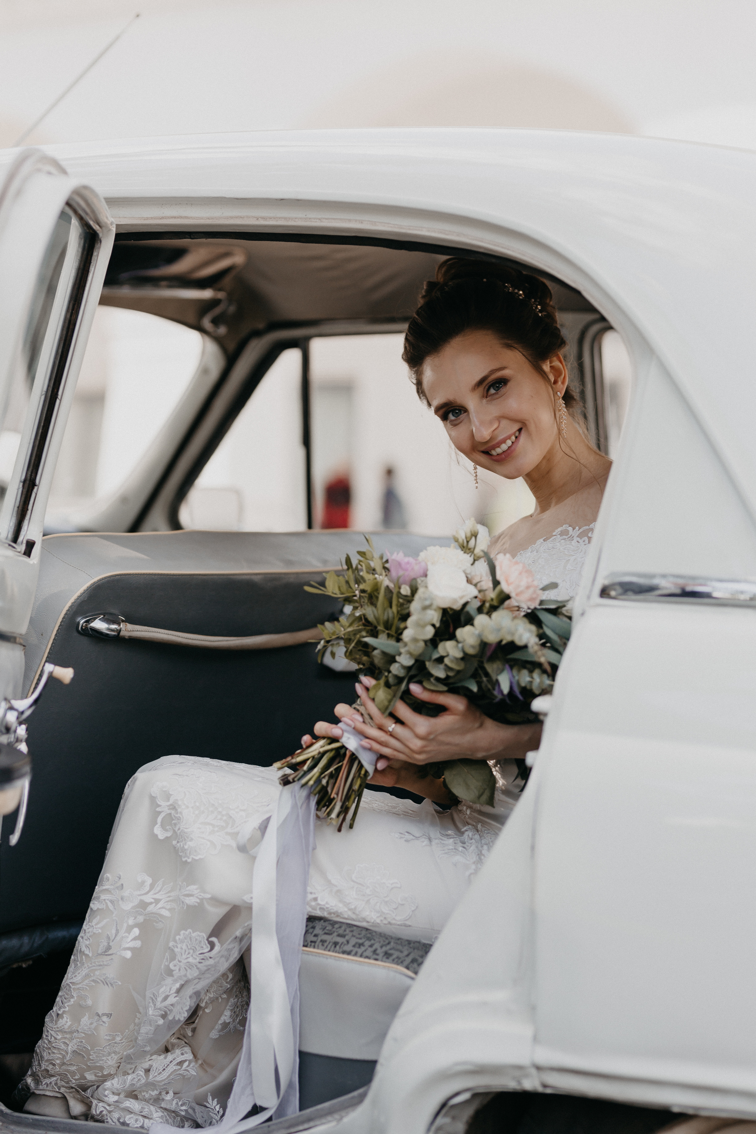 Оксана и Алексей. Прокат Аренда ретро автомобилей Волга ГАЗ 21  Кострома