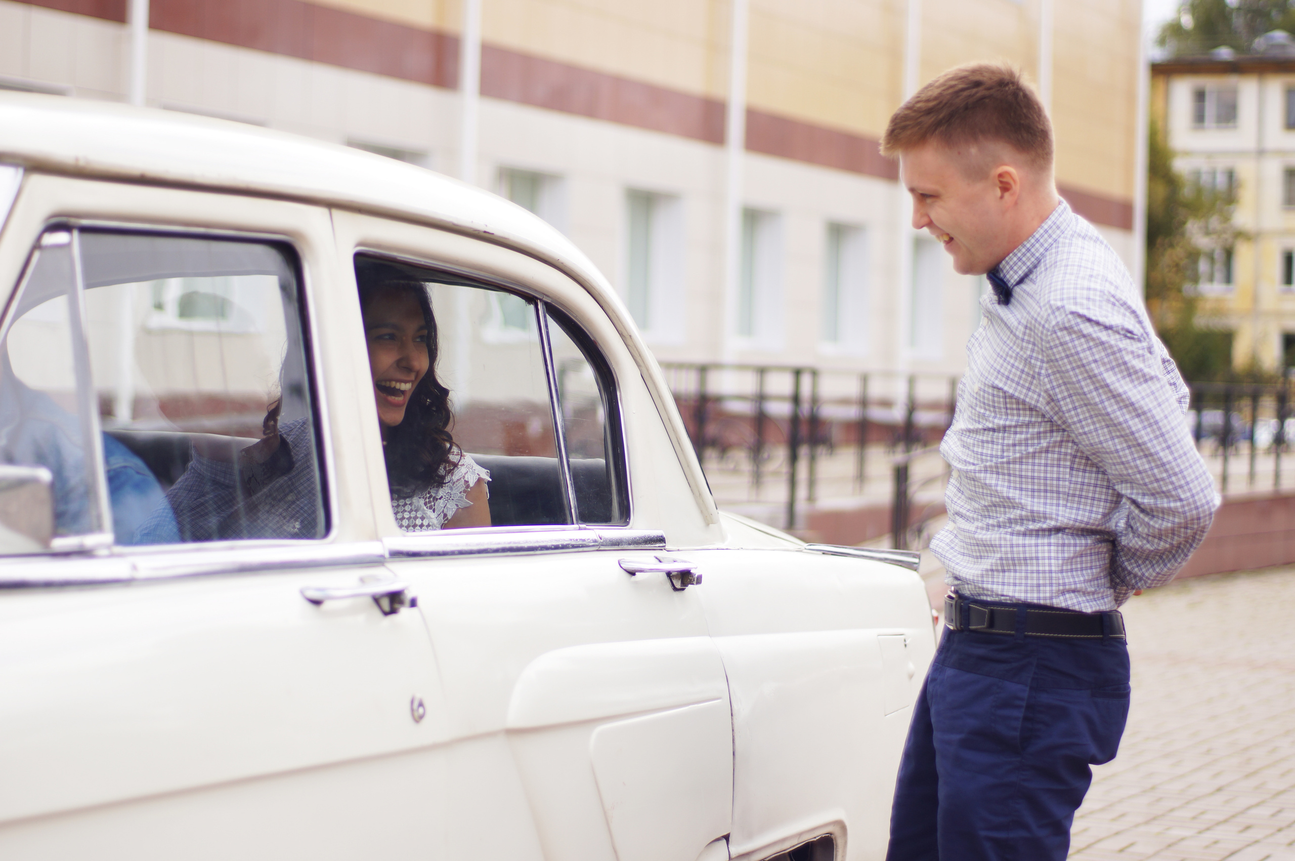 Анна и Андрей. Прокат Аренда ретро автомобилей Волга ГАЗ 21  Кострома