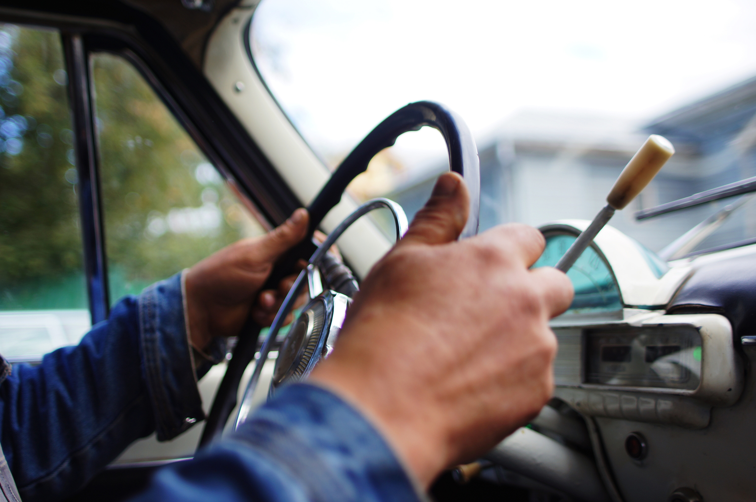 Анна и Андрей. Прокат Аренда ретро автомобилей Волга ГАЗ 21  Кострома