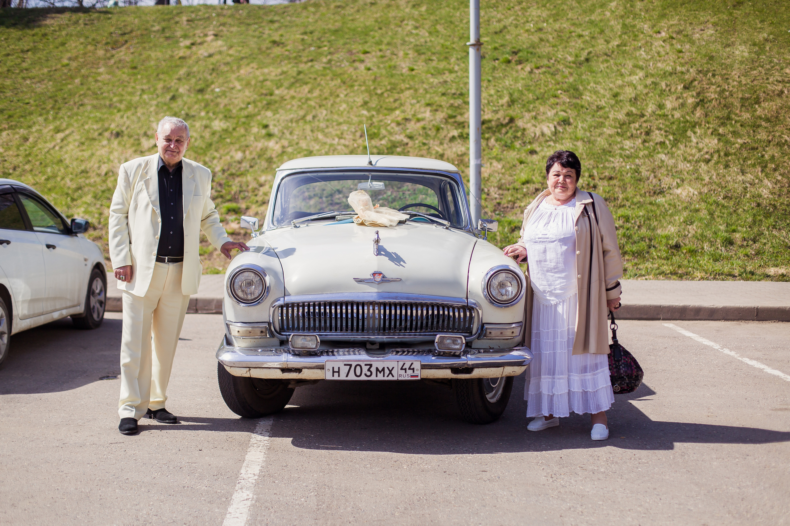 Золотая свадьба. Прокат Аренда ретро автомобилей Волга ГАЗ 21  Кострома