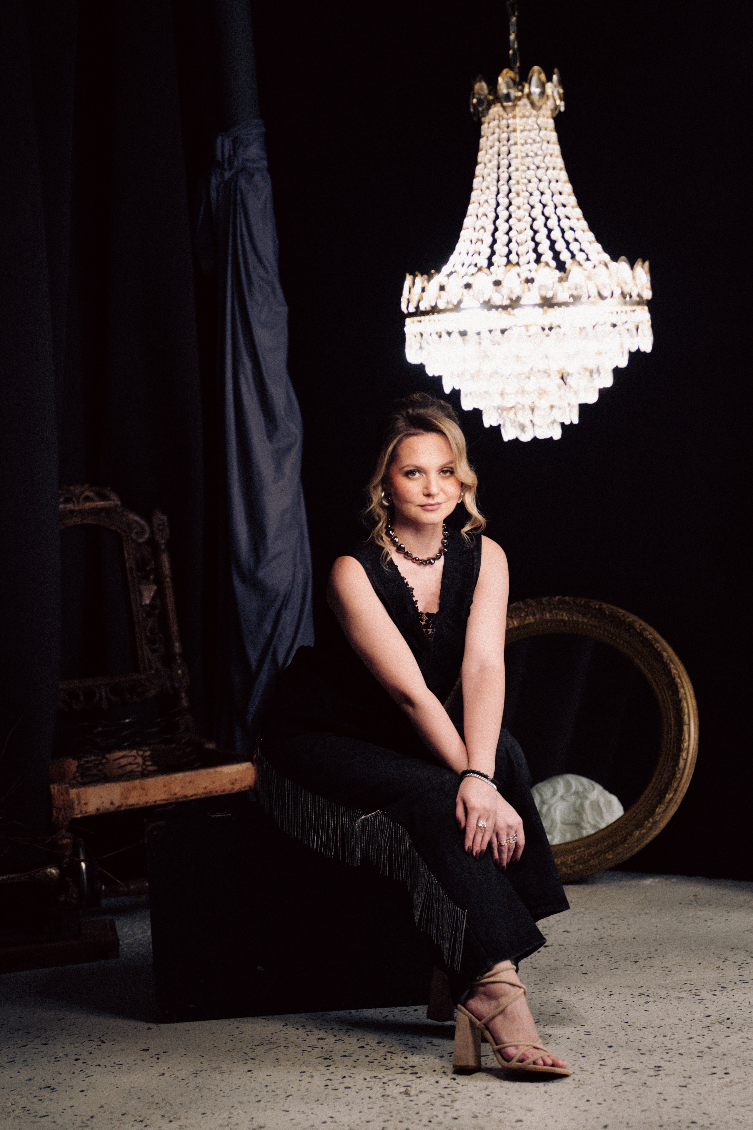 НОВОГОДНЯЯ ФОТОСЕСИИЯ В СТУДИИ ДЛЯ ДЕВУШКИ И ПРОГУЛКА ПО ЧЕРНЫШЕВСКОЙ. Профессиональный фотограф, Санкт-Петербург — Виктория Богомолова