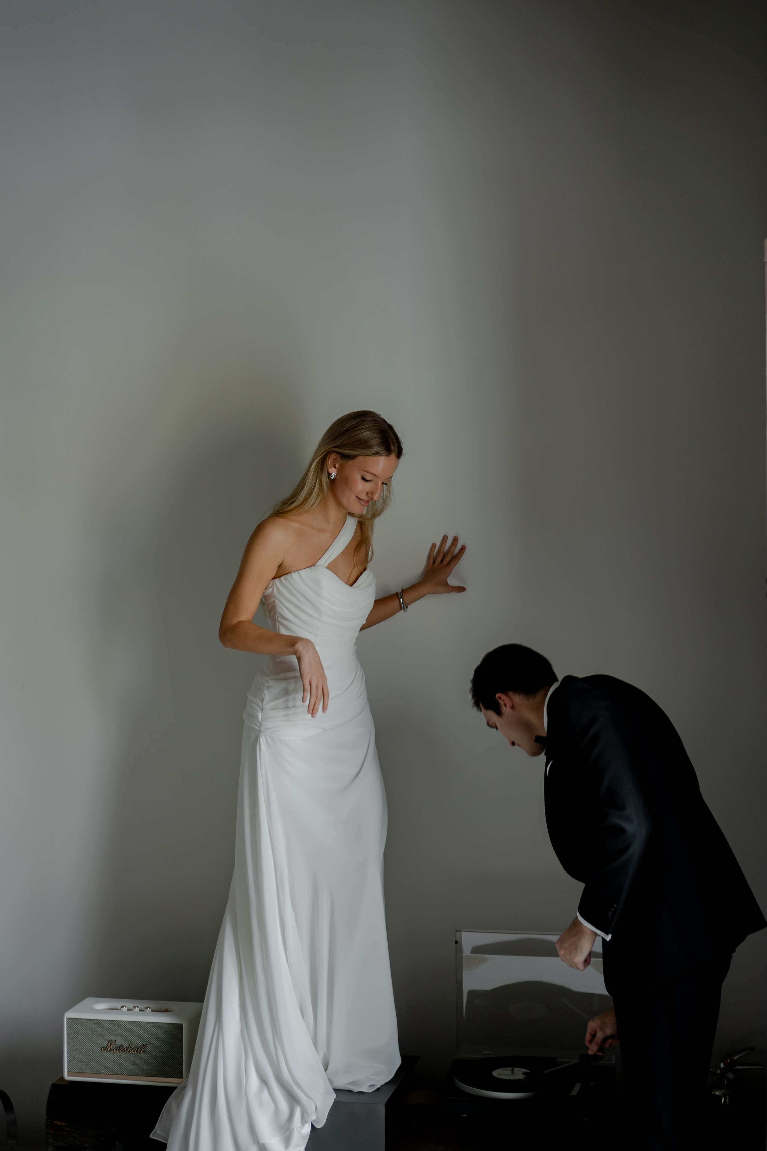 ЭЛЕГАНТНАЯ СВАДБЕНАЯ СЬЕМКА ЖЕНИХА И НЕВЕСТЫ В ДОРОГОМ ОТЕЛЕ САНКТ-ПЕТЕРБУРГА. Профессиональный фотограф, Санкт-Петербург — Виктория Богомолова