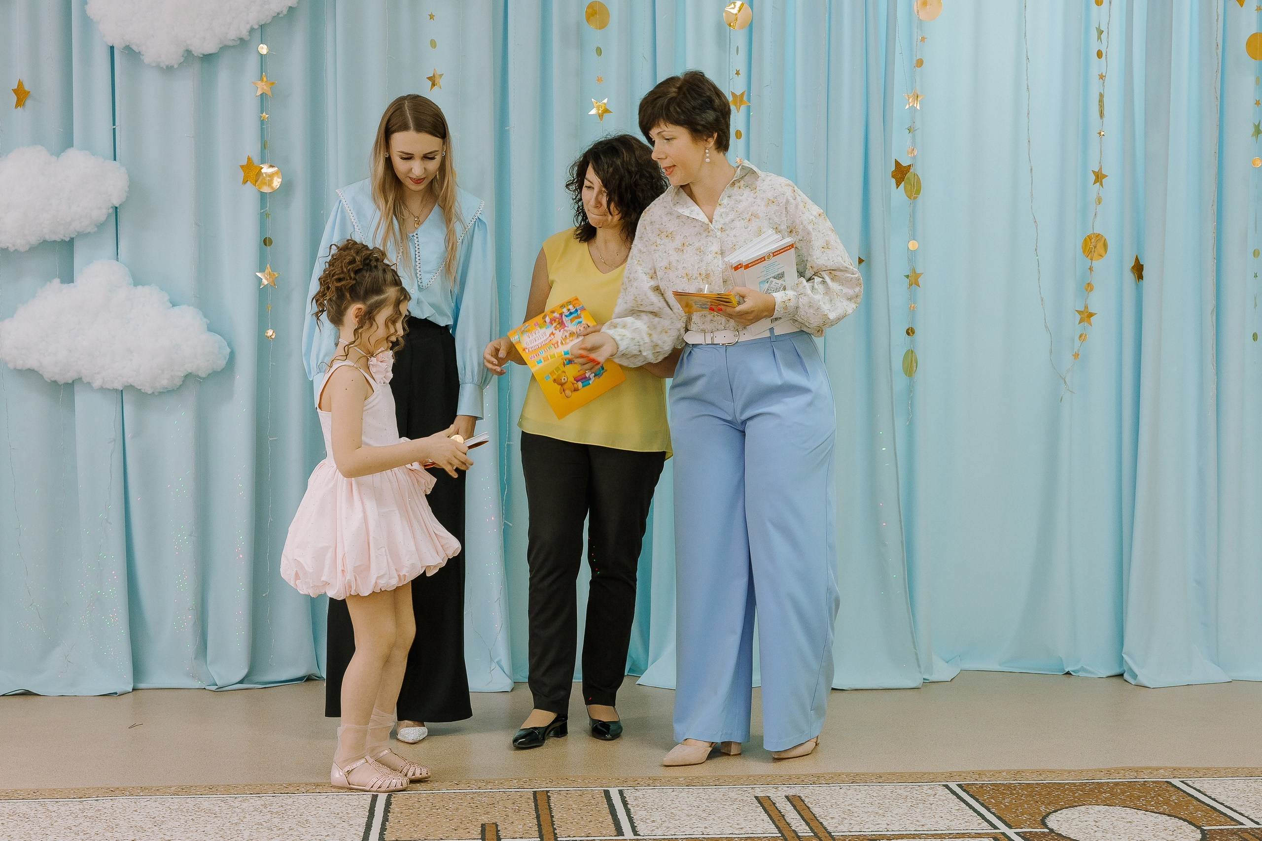 Выпускной в ДС -29. Выпускные альбомы Натальи Бутко: Новороссийск, Анапа, Геленджик