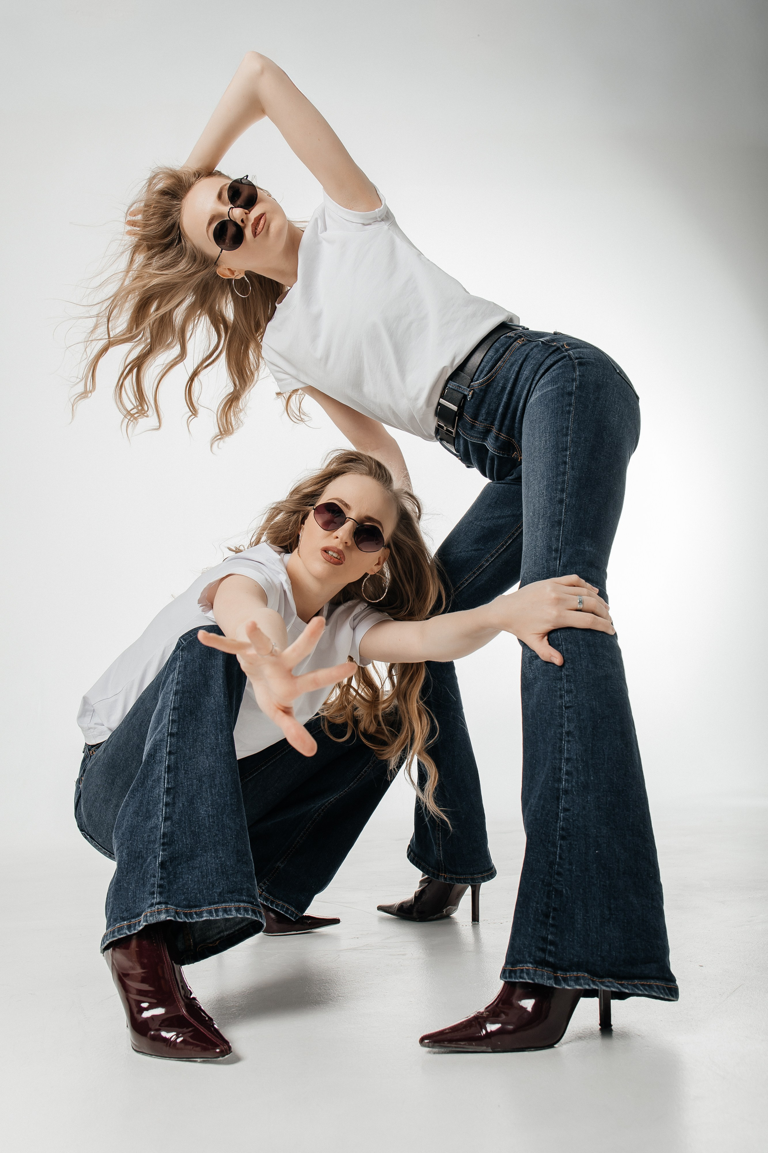 Вика и Настя