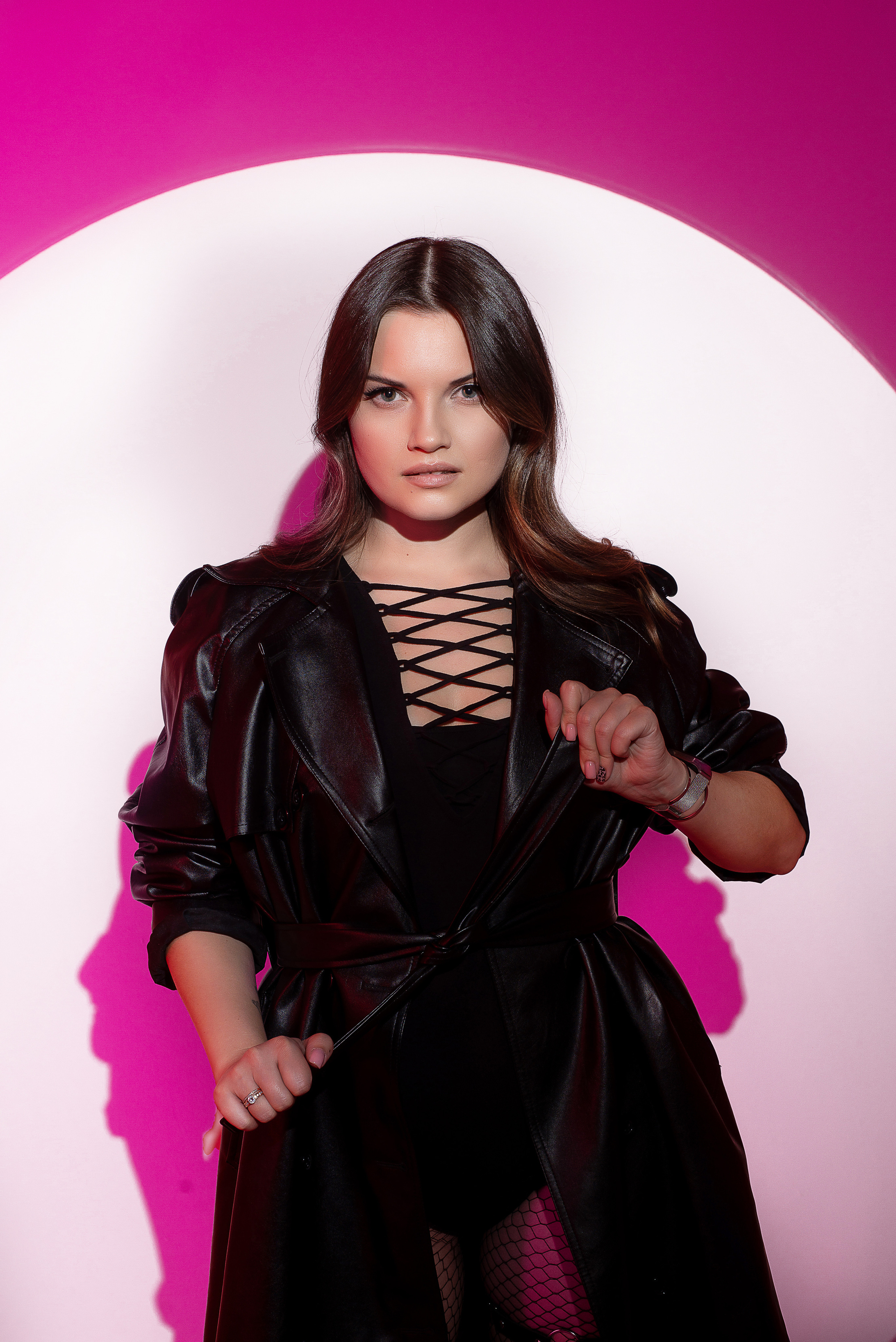 Спб.Фотосессия на циклораме с цветными фильтрами и маской гобо. Женский фотограф Санкт-Петербург Александра Колий