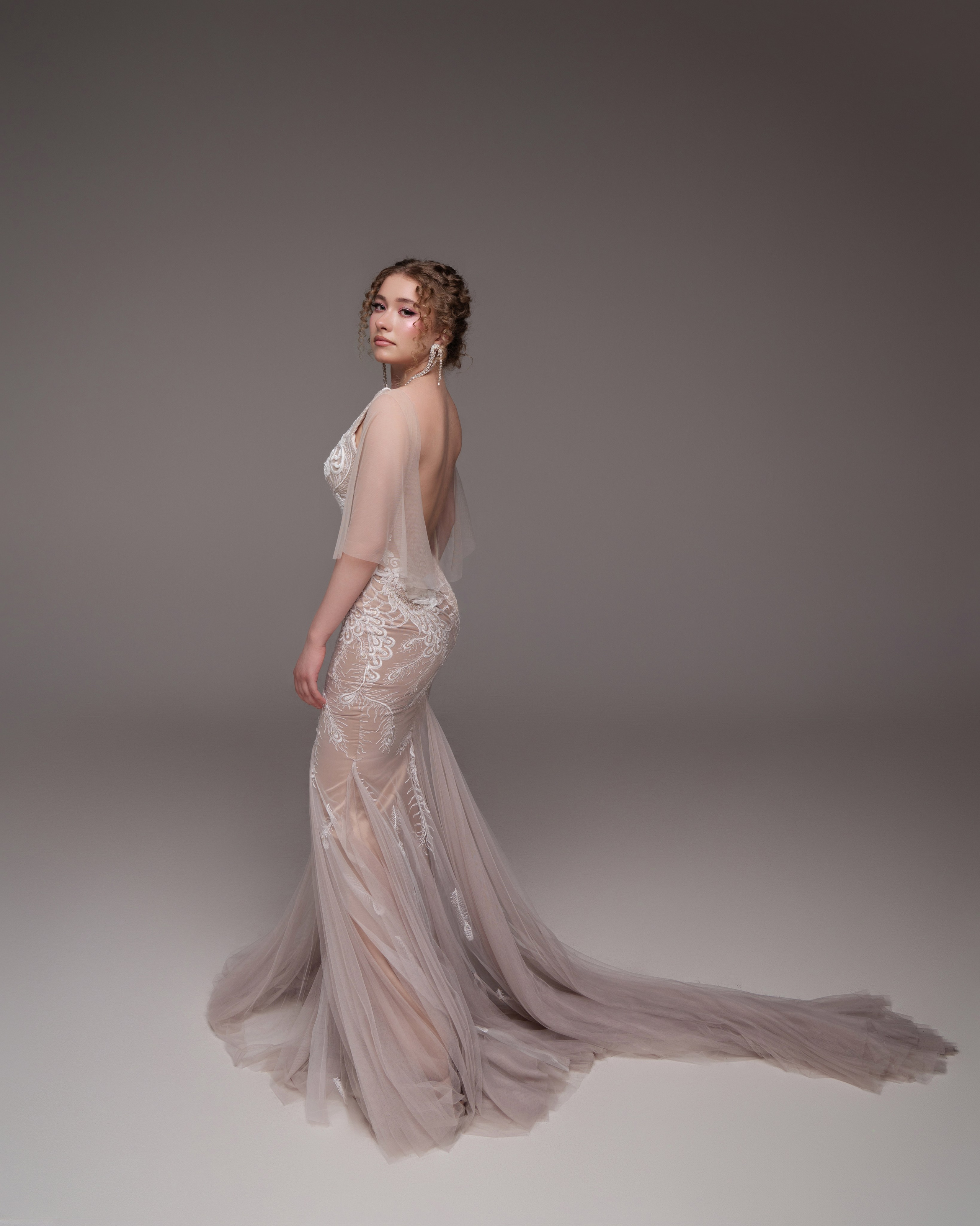 Платья. Оксана Волик фотограф в Архангельске. Аренда фотостудии White Studio