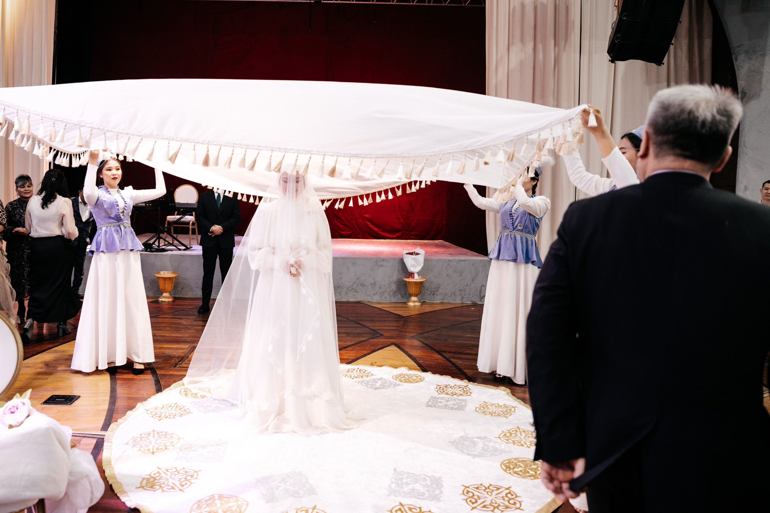 Свадебный банкет Абылайхан и Меруерт. Akkanatart.kz