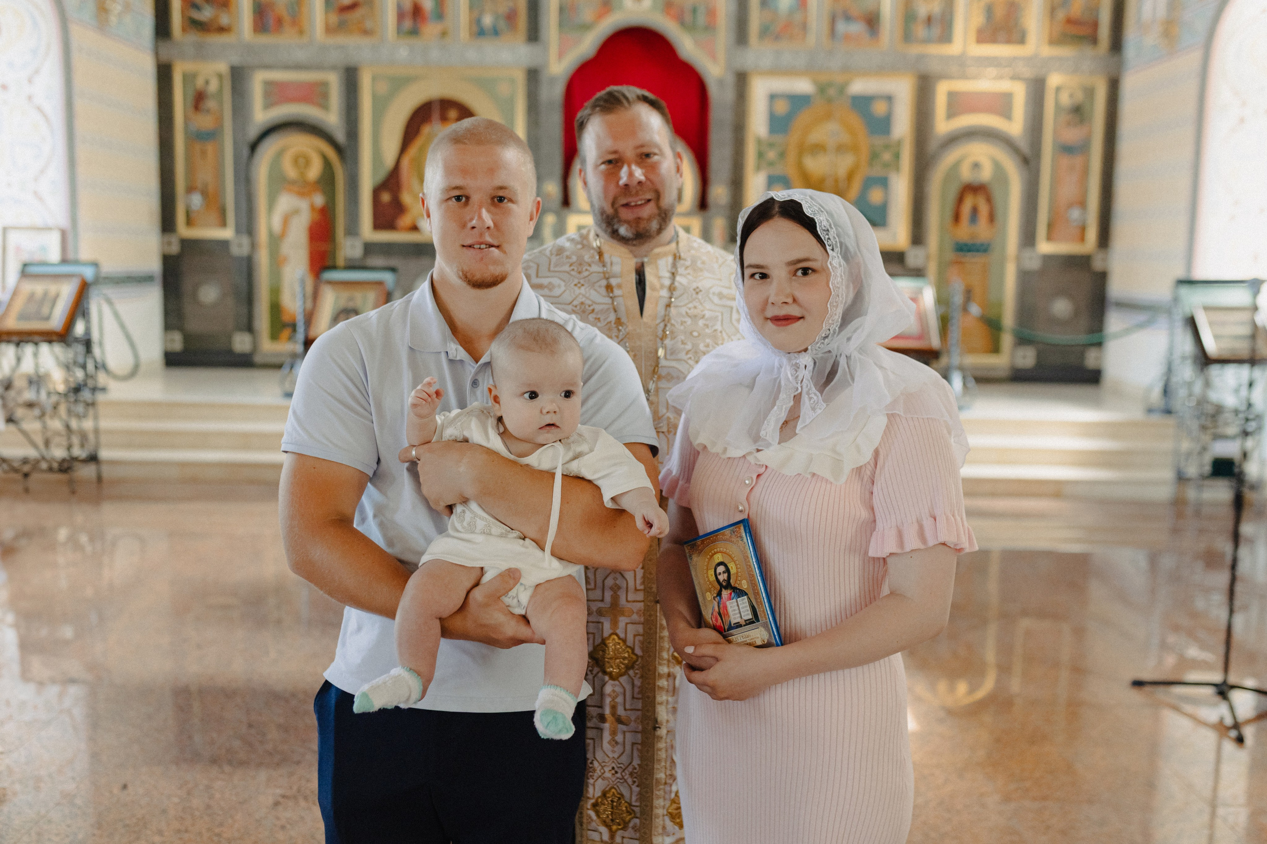 Крещение Арсения. Свадебный и семейный фотограф Женя Добрянская в Нижнем Новгороде