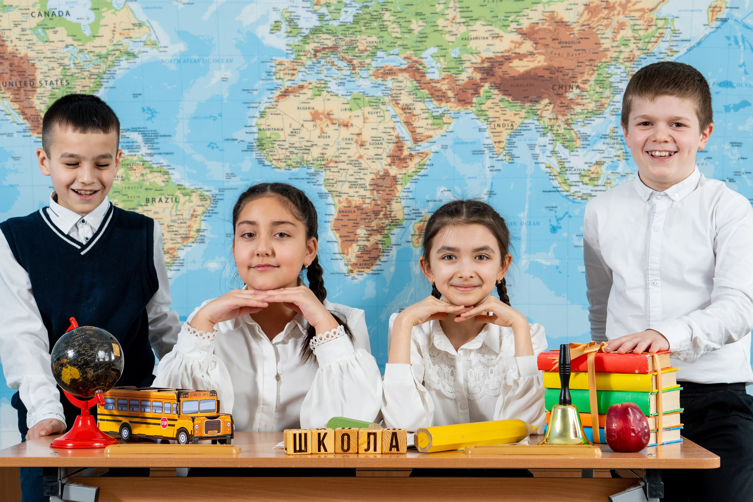 Начальная школа. Выпускные альбомы для детских садов и школ в Симферополе и Крыму — фотограф Ирина Найкина