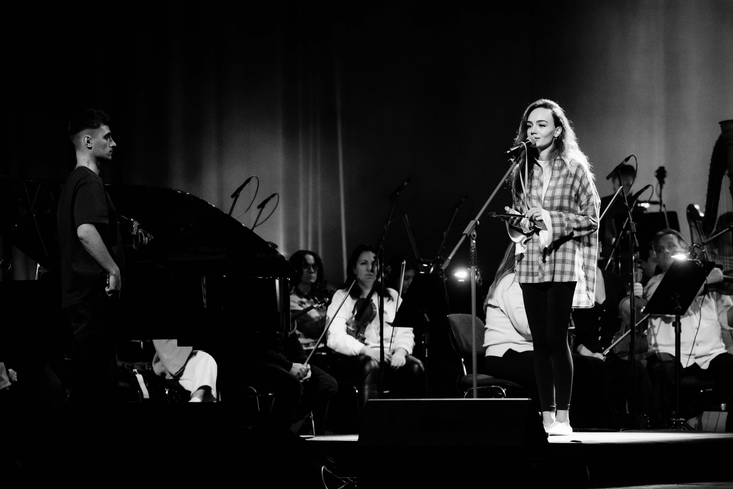 Концертное. ЧБ Фотограф Ольга Лесли