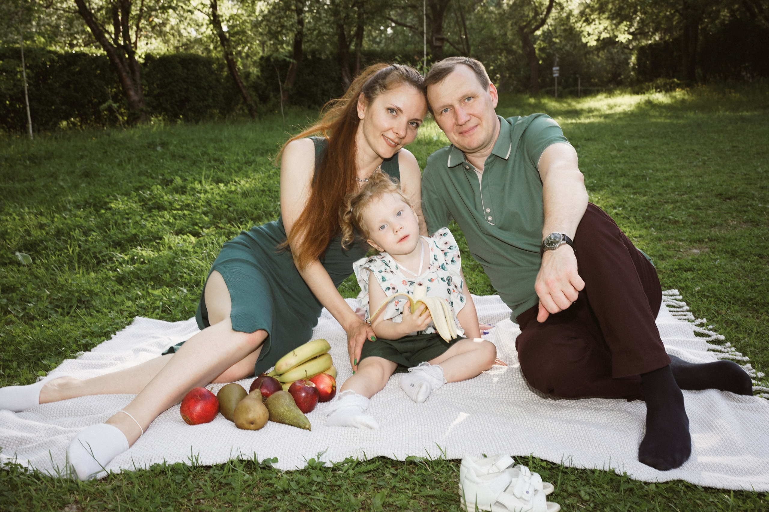 Семейная съемка с ребенком в парке Екатеринбурга