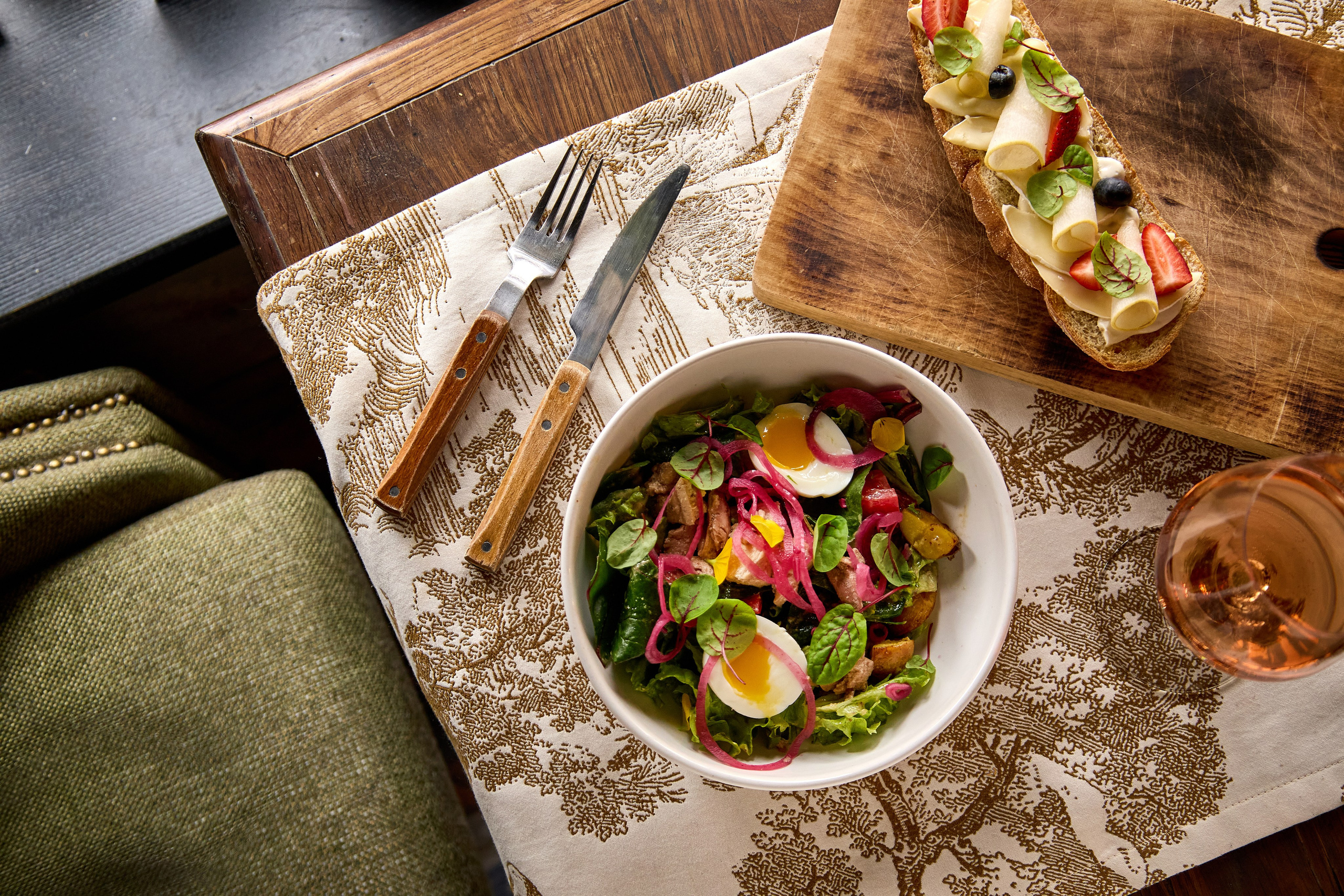 Глупый француз. Выведите свои товары на новый уровень с профессиональной предметной фотографией. Предметный фотограф Юлия Кравченко