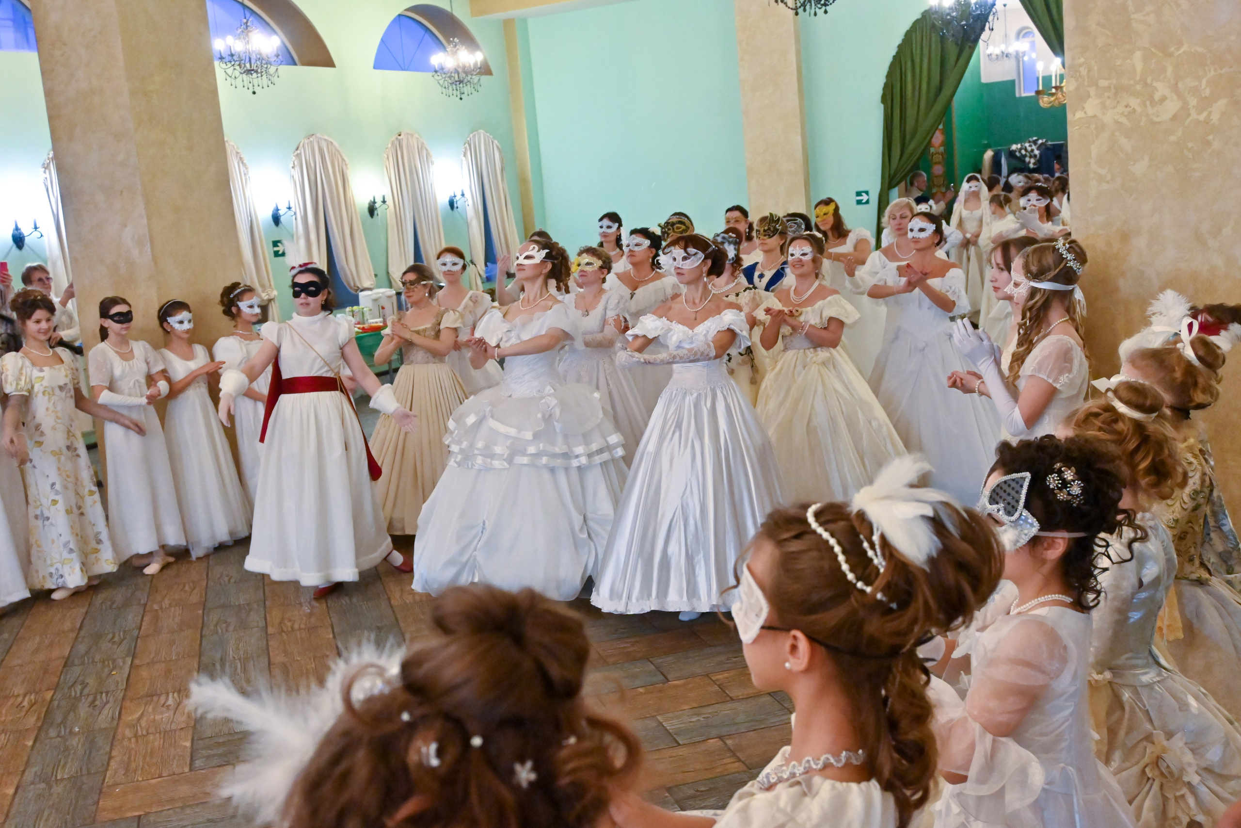 Белый бал 24.12.2024. Профессиональный фотограф в Москве Алёна Котова