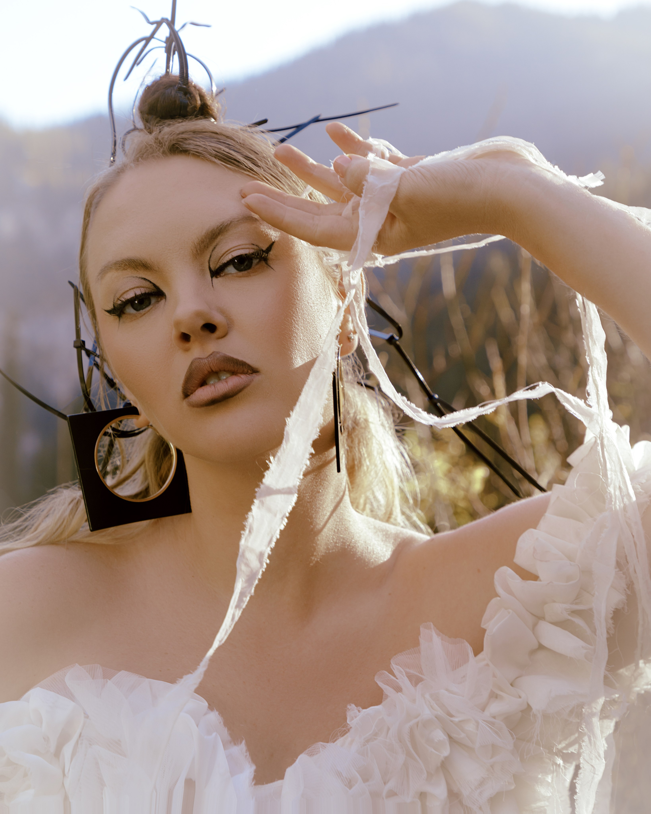 Озеро/ Софа. Art & Fashion фотограф Москва Анна Курмаева