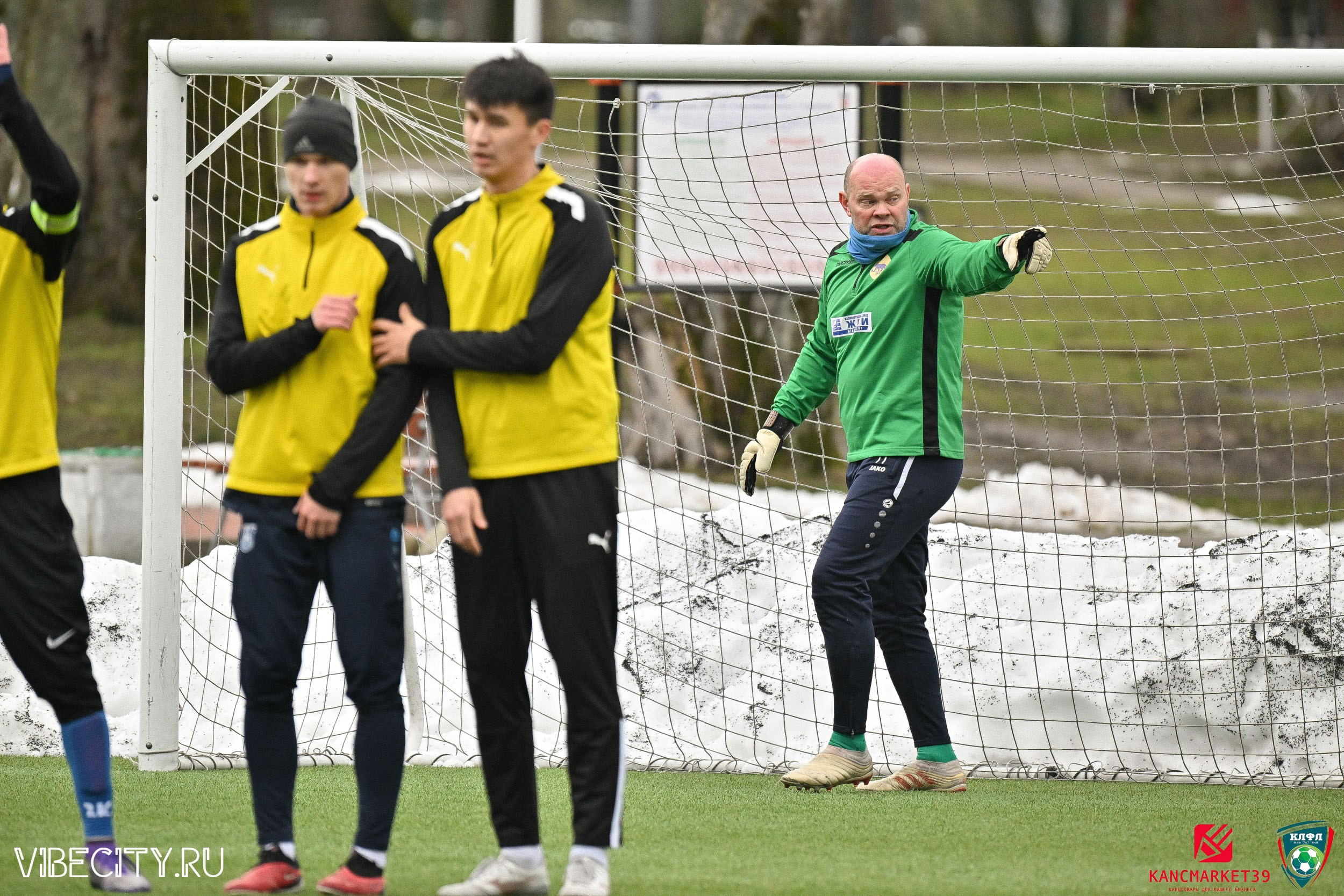 XX ЧЕМПИОНАТ КАЛИНИНГРАДСКОЙ ЛФЛ КАНЦМАРКЕТ39 сезона 2024–2025 гг. VIBECITY.RU Вайб Сити Ру Фоторепортажи Фотоотчеты Калининград