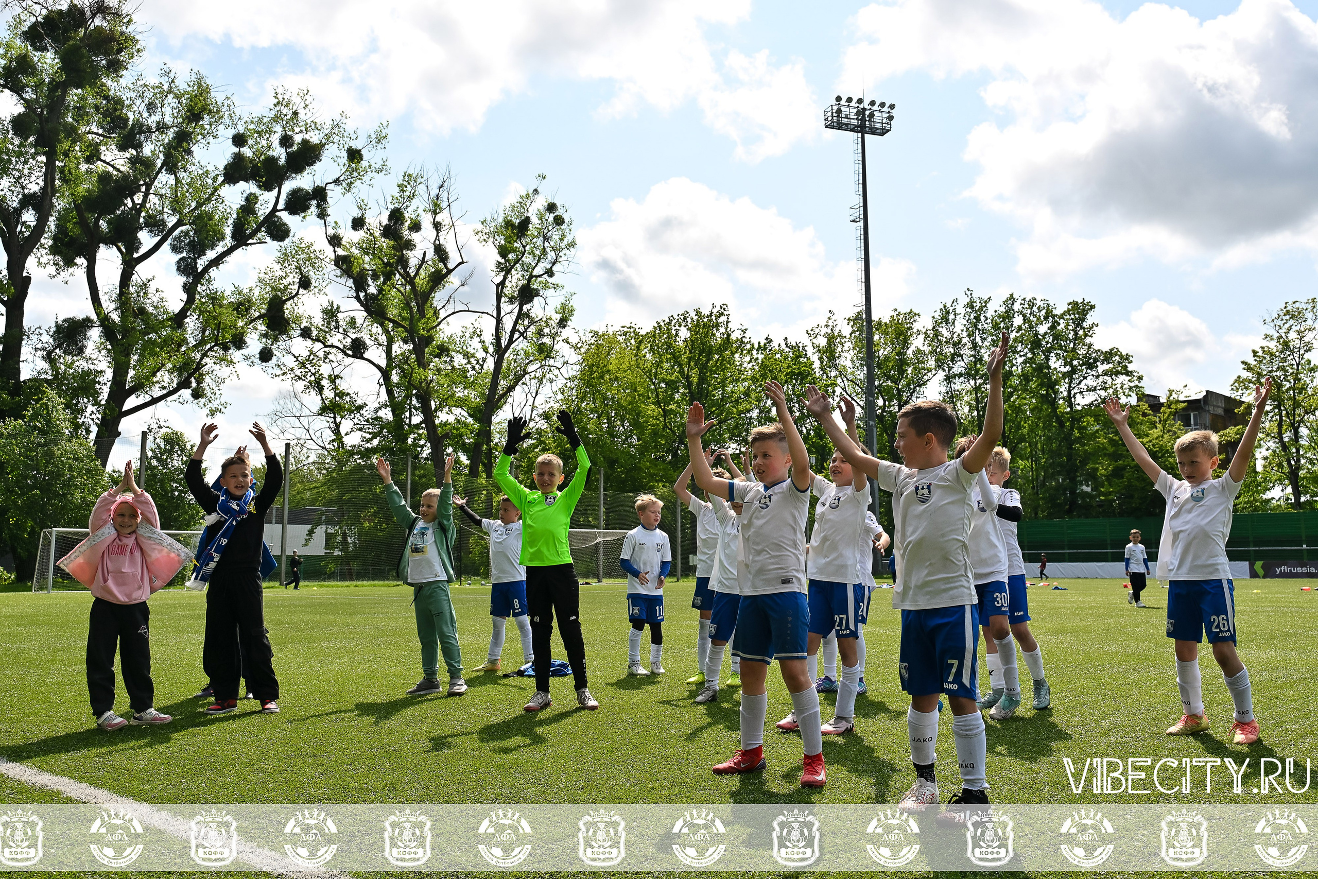 Большие Звезды светят Малым. VIBECITY.RU Вайб Сити Ру Фоторепортажи Фотоотчеты Калининград