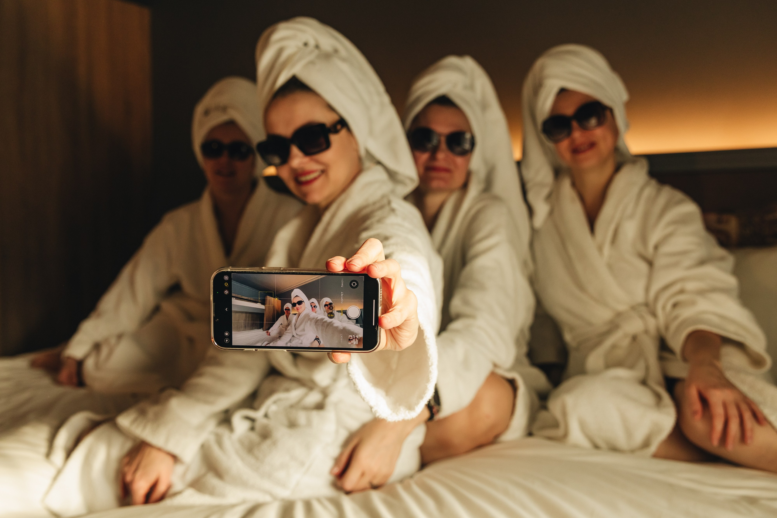 Девичник в Theatre Square Hotel. Семейный фотограф в Санкт-Петербурге Ева Маркова