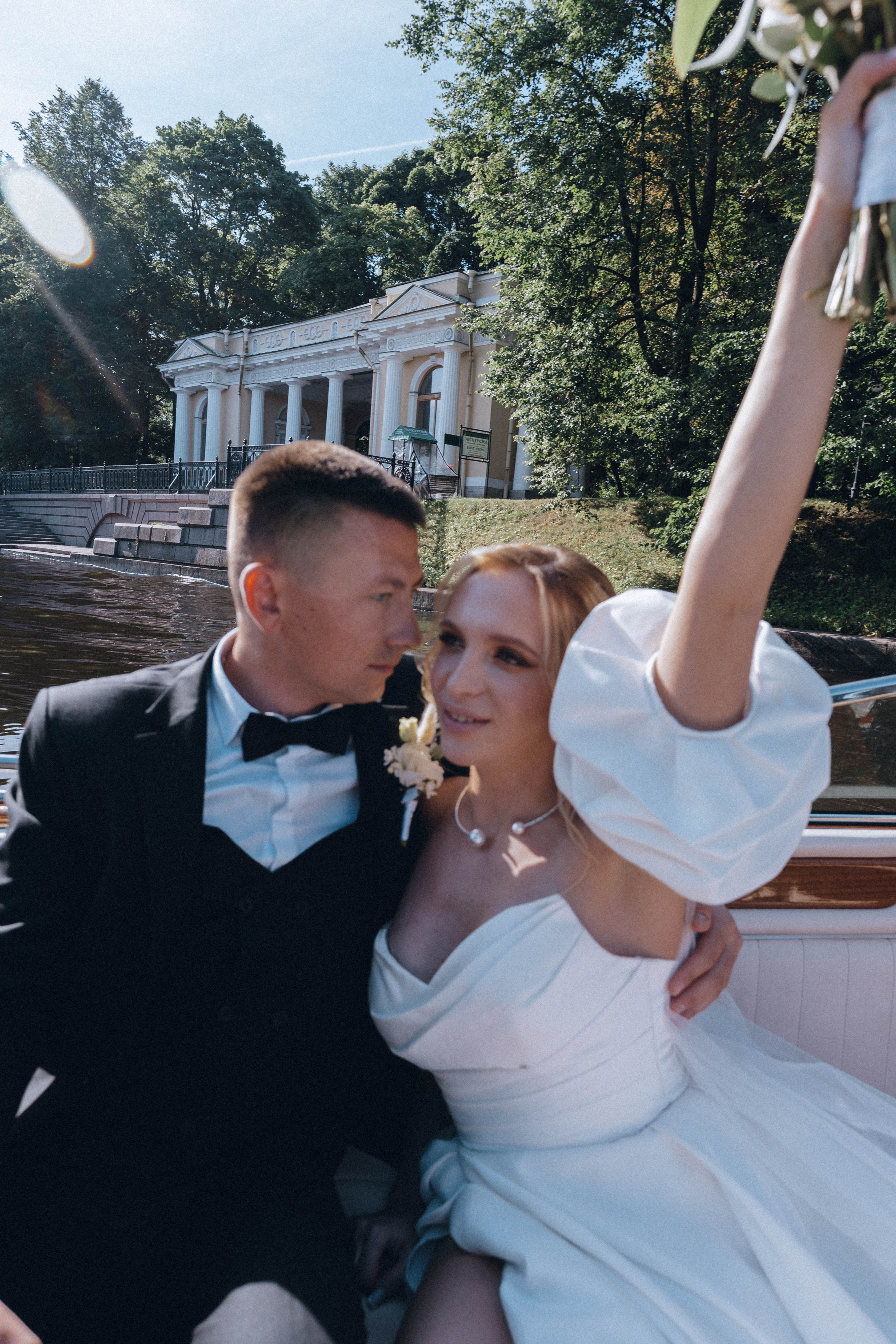 СВАДЕНБНАЯ СЬЕМКА НА КАТЕРЕ ПО КАНАЛАМ САНКТ-ПЕТЕРБУРГА И В АКВАТОРИИ НЕВЫ. Профессиональный фотограф, Санкт-Петербург — Виктория Богомолова