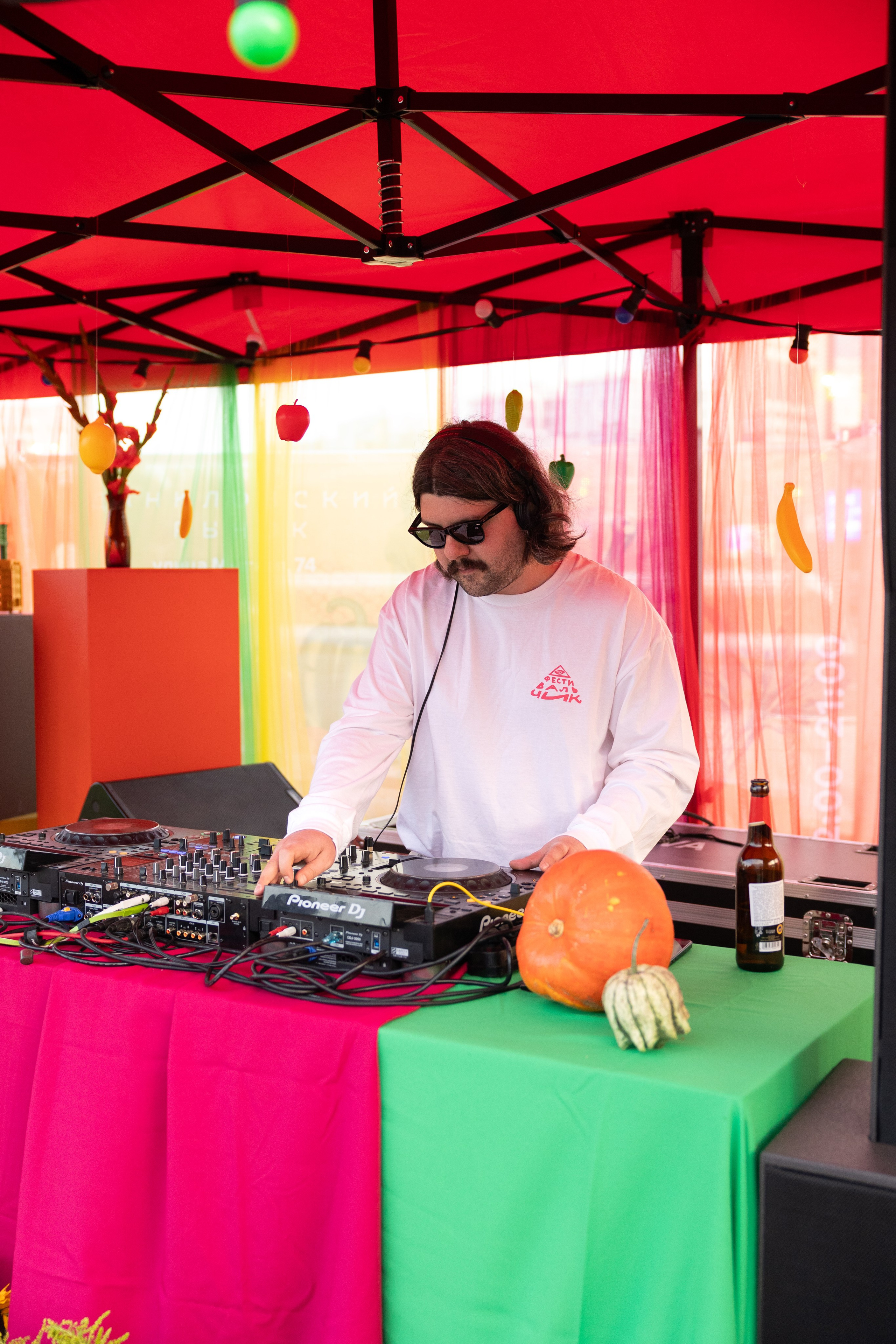 13–14 сентября 2025 на Даниловском рынке / День 1 / фото Саша Жукова. Фотоотчеты «Ламбада-маркета»