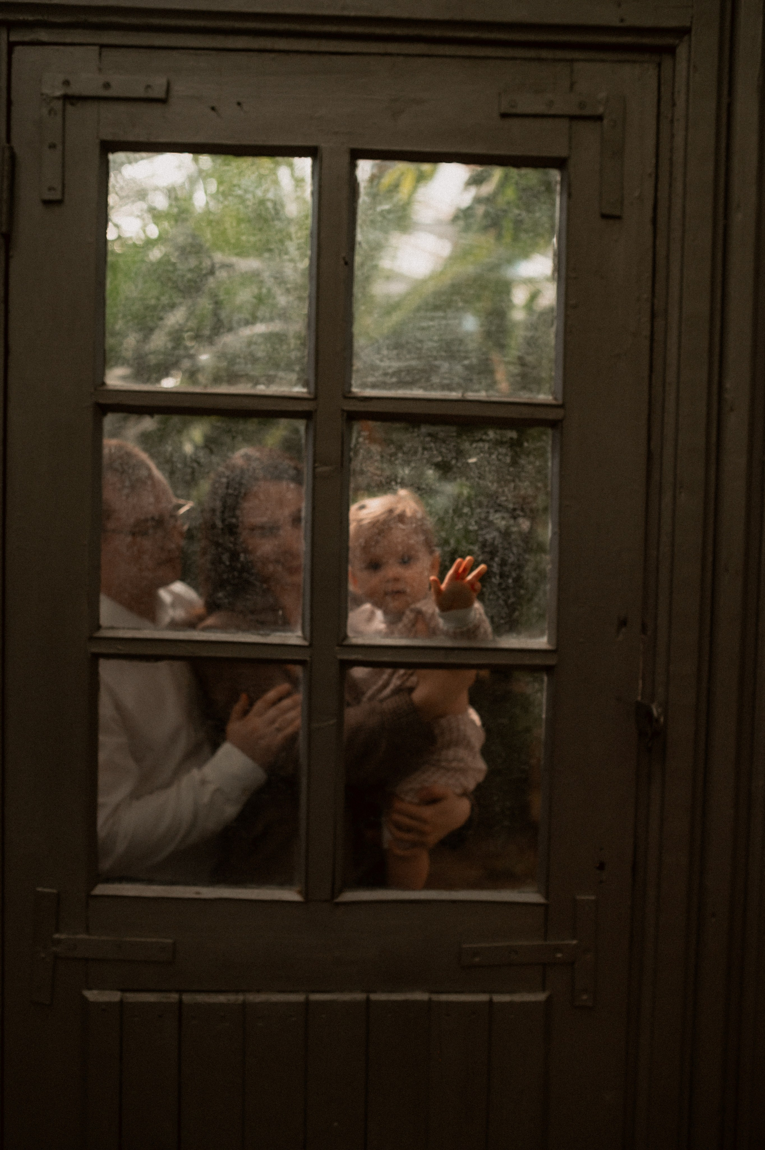 Илья, Ирина и Ева в Оранжерее. Семейный и свадебный lifestyle-фотограф в Москве Мария Петрова