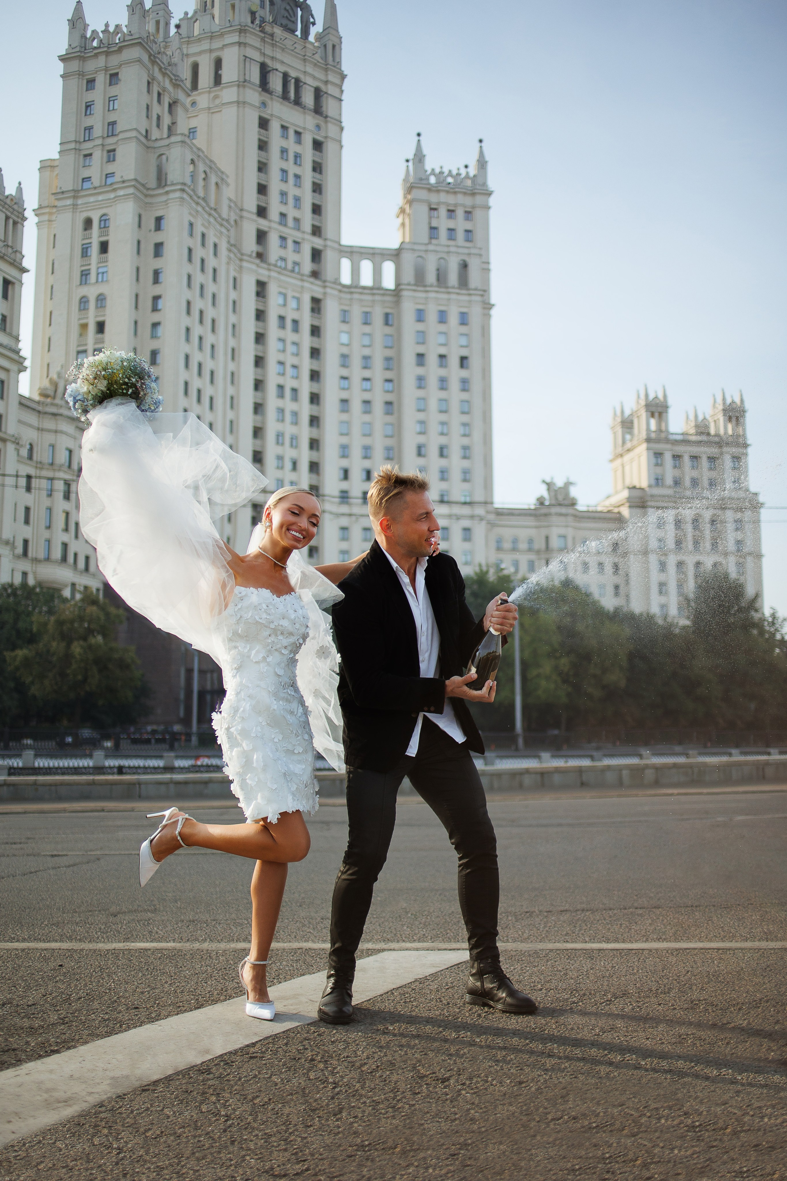 На мопеде Даша и Леша. Марковкина КрисТина