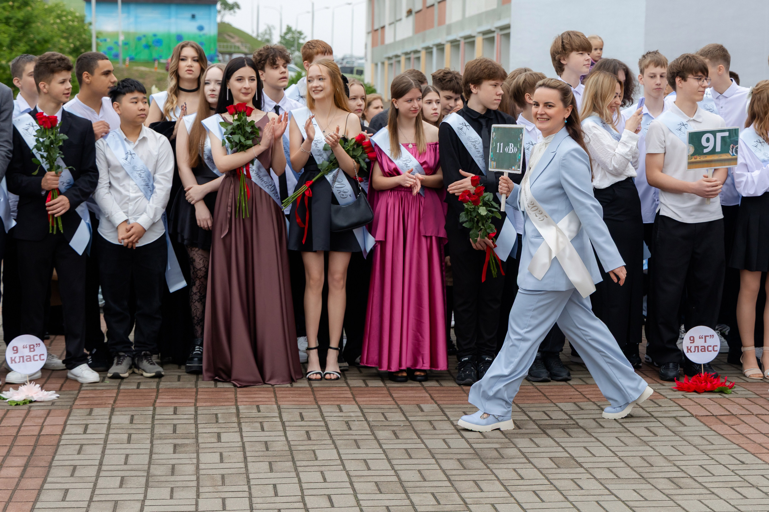 Последний звонок 2025 в Минске. Свадебный фотограф в Минске/Беларуси Сергей Спиридонов