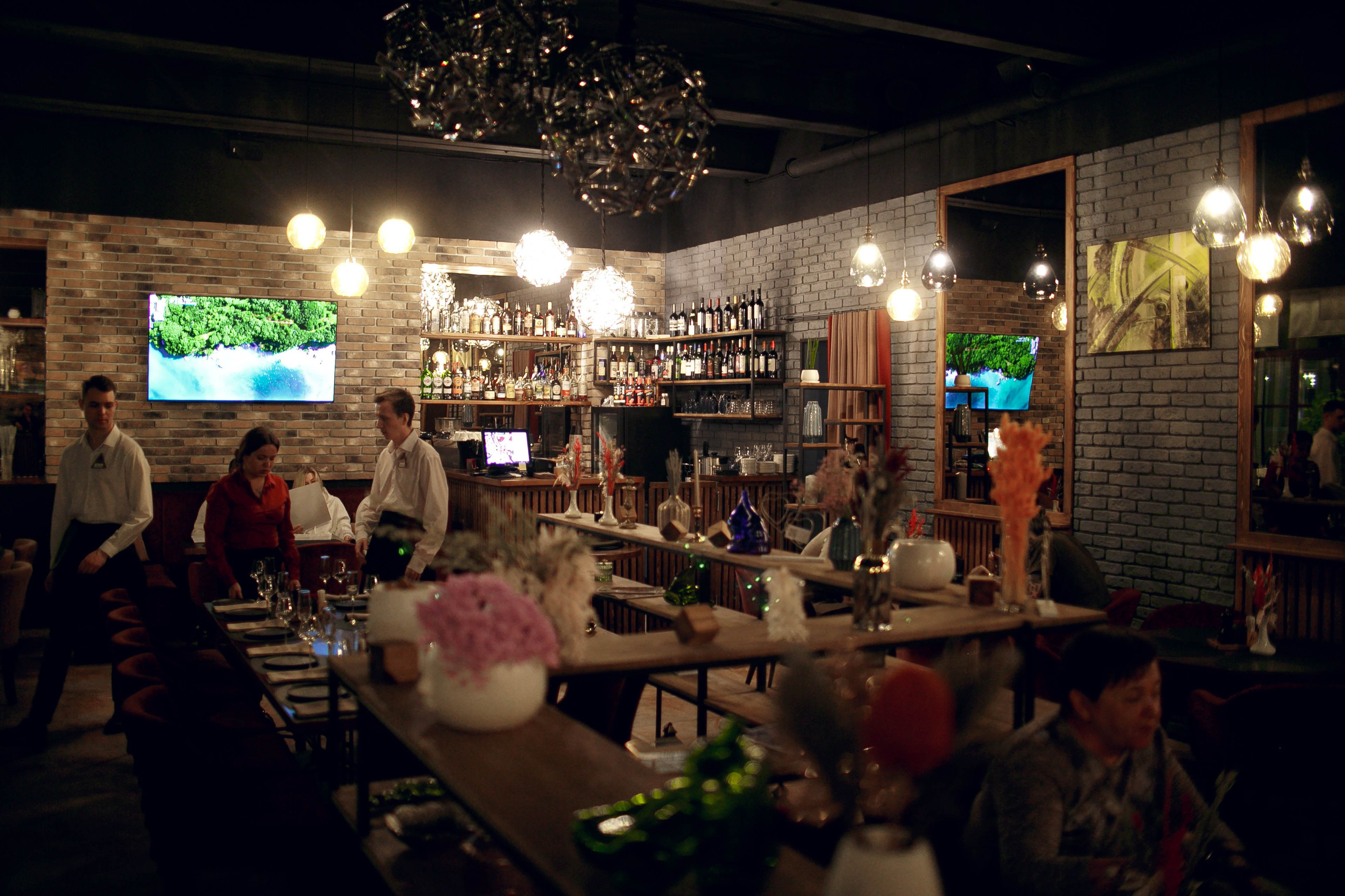 «Март». Ваш репортажный фотограф Артемий Антонов