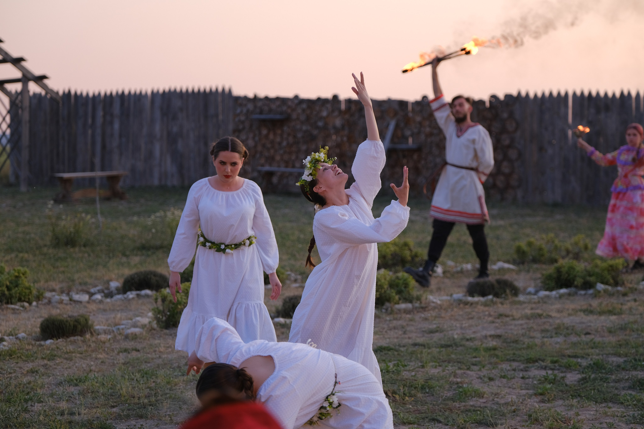 Славянский фестиваль «MARYCROWNS». Профессиональная фотосъемка в Крыму. Натуральные эмоции и живые кадры. Забронируйте дату прямо сейчас!