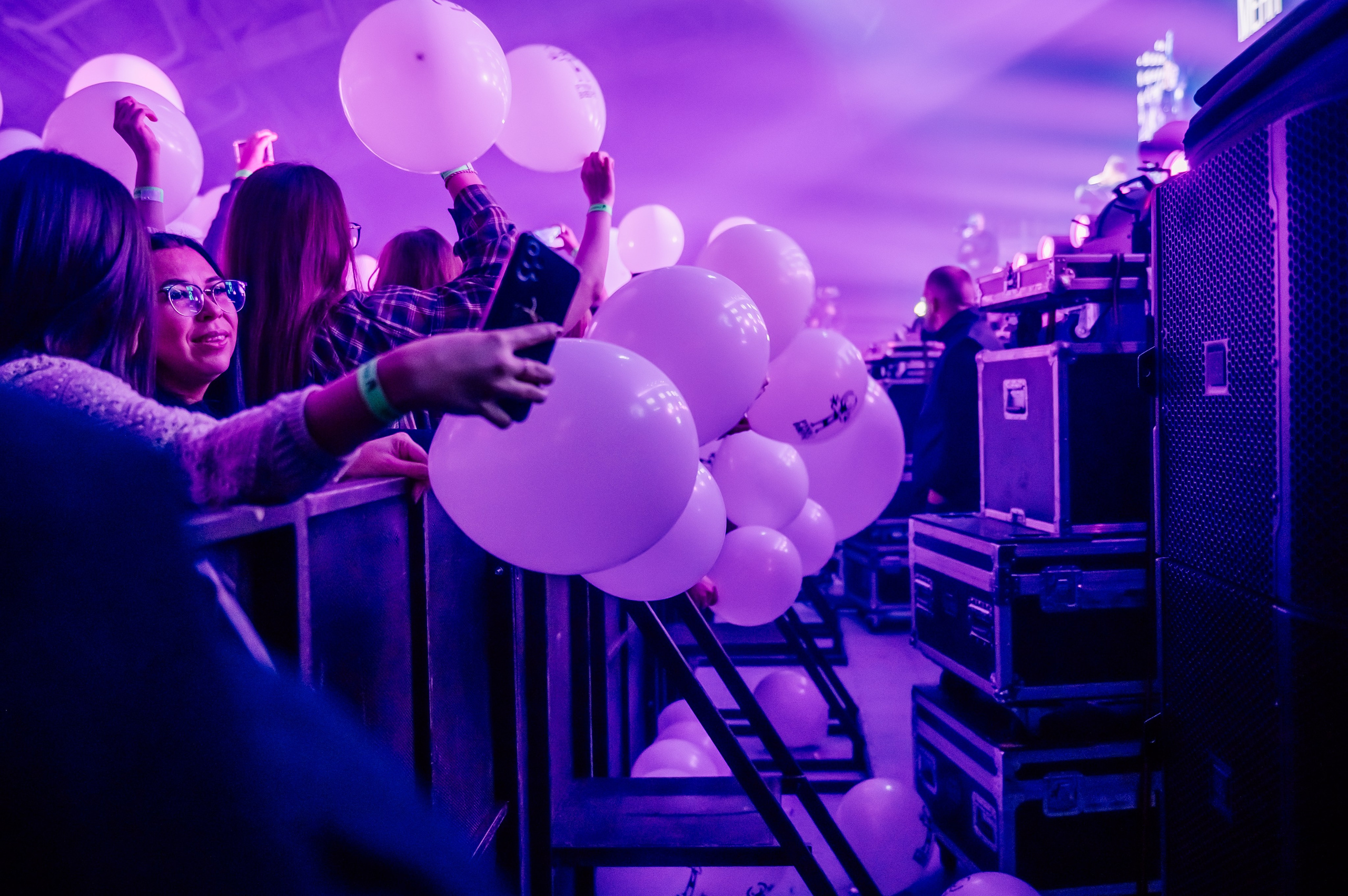 Руки вверх в Ледовом Дворце 15.11.2025. Детский фотограф, семейный фотограф и репортажи в Кемерово