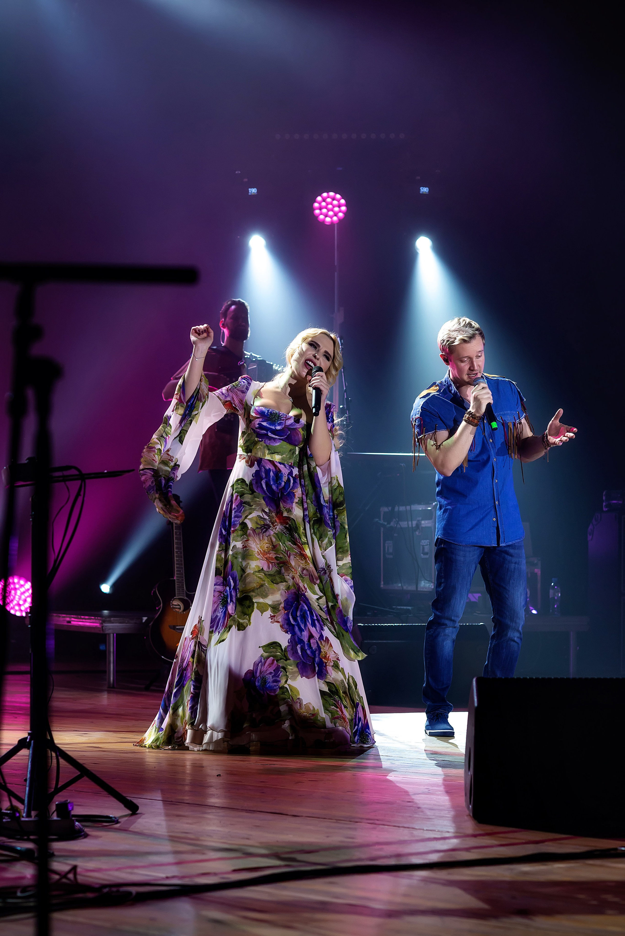 Концерт Пелагеи. Школьный, фэшн фотограф в Тюмени и в России Ирина Королева