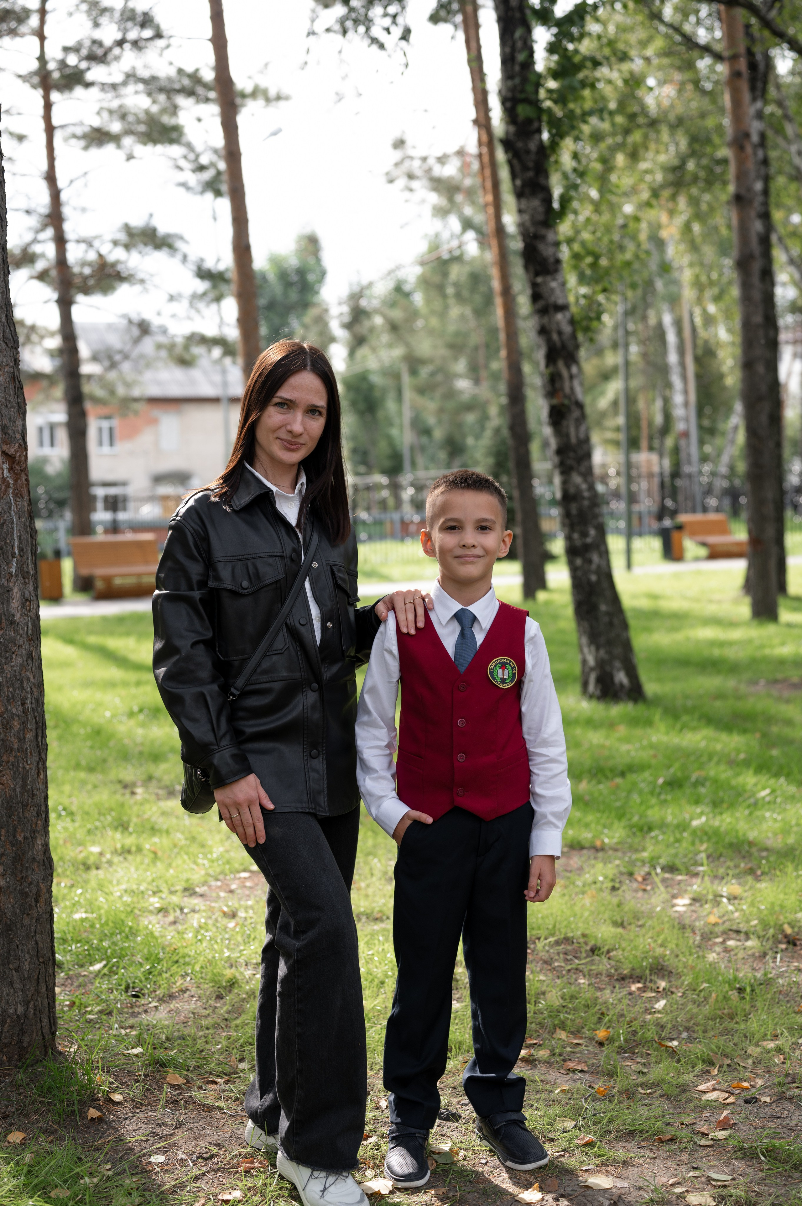 1 сентября 16 гимназия 2 класс (линейка + в классе+ на улице). Фотограф новорожденных, семейный детский в Тюмени Татьяна Морозова