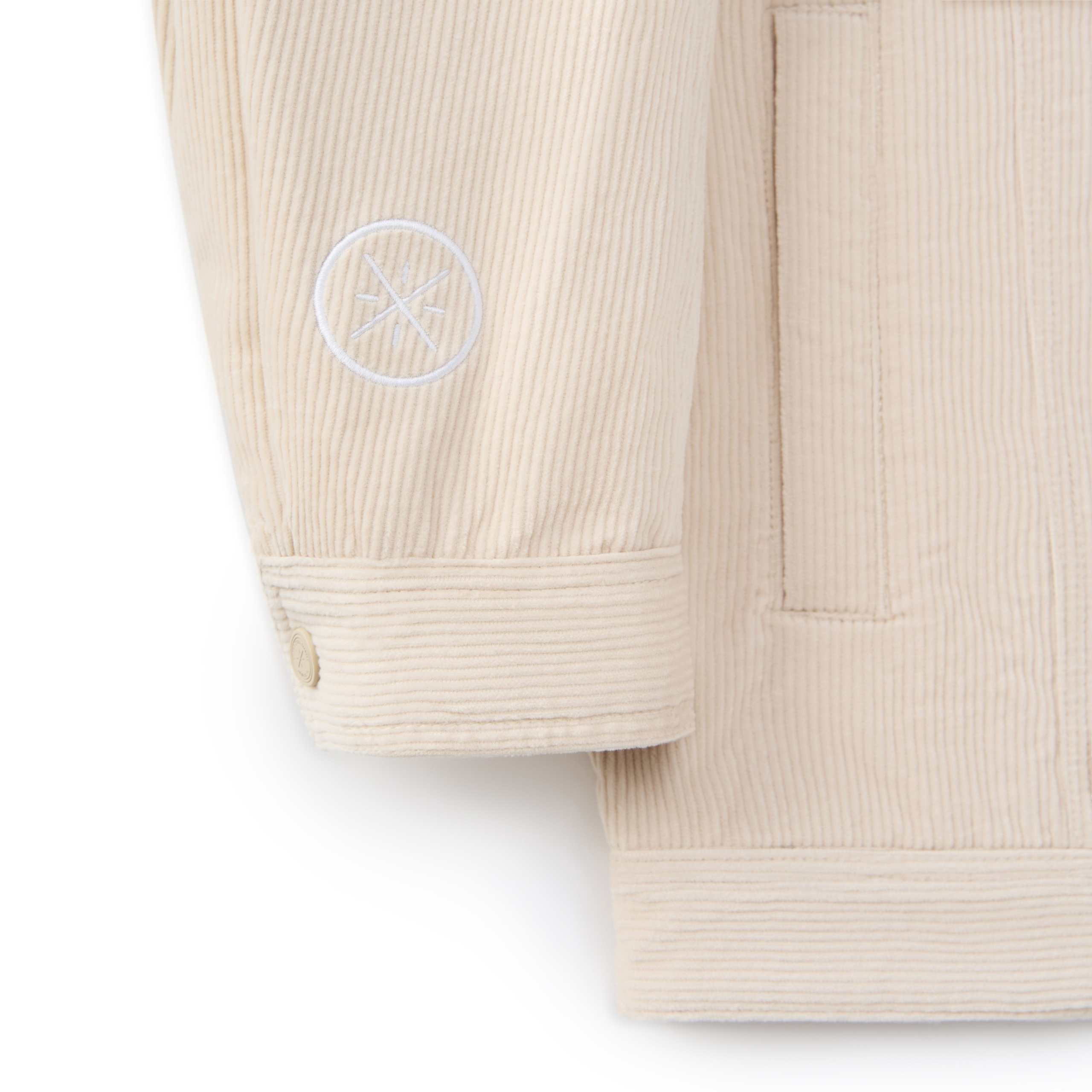 Съемка детской  и взрослой одежды в раскладку    фотосъемка одежды,  фотосъемка спортивной одежды, фотосъемка повседневной одежды, съемка для сайта, фотосъемка для маркетплейсов, фотосъемка дизайнерской одежды, фотосъемка премиумной одежды. фотосъемка бредовых вещей.