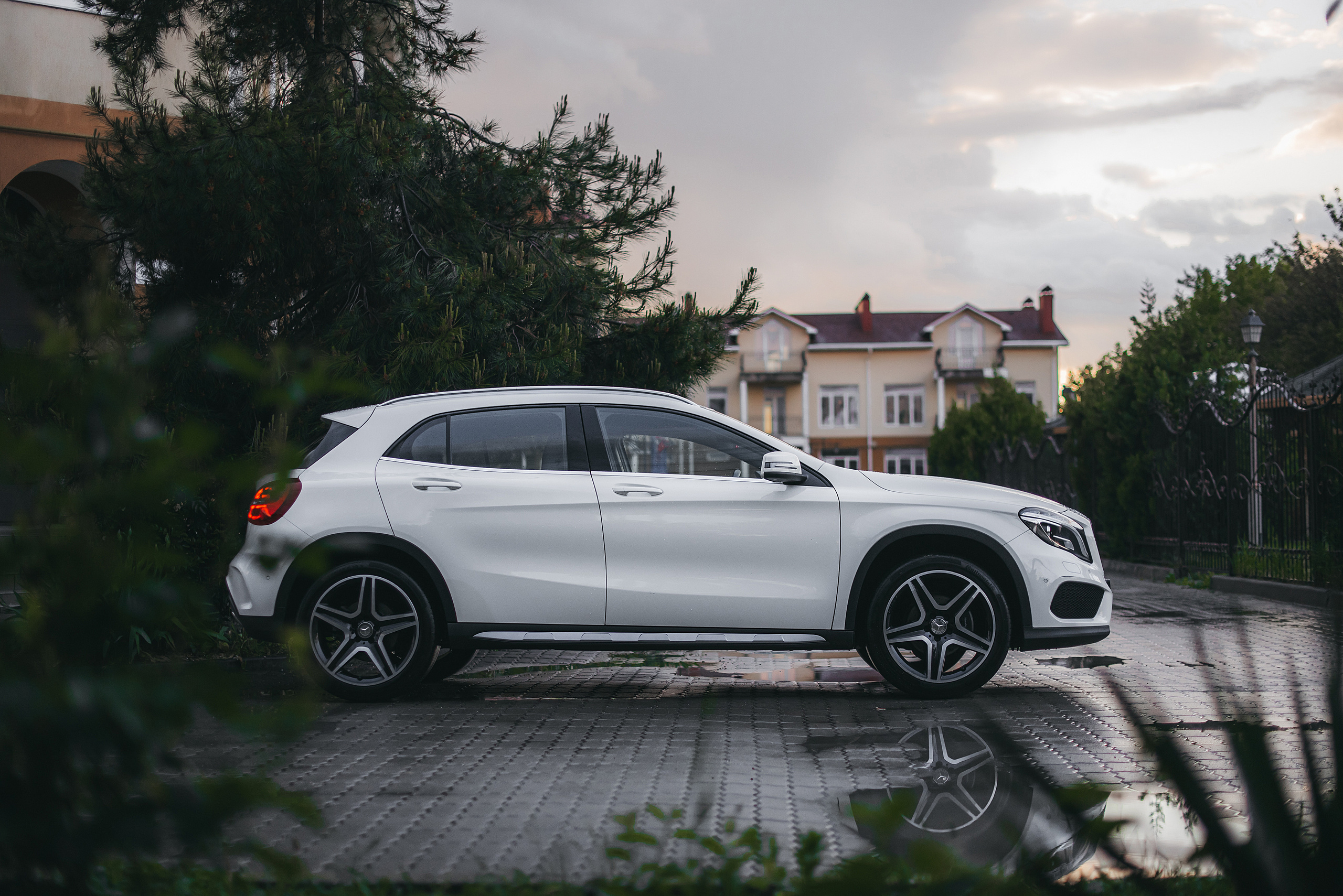 Автомобильная съёмка. Свадебный фотограф в Крыму Александр Богомазов