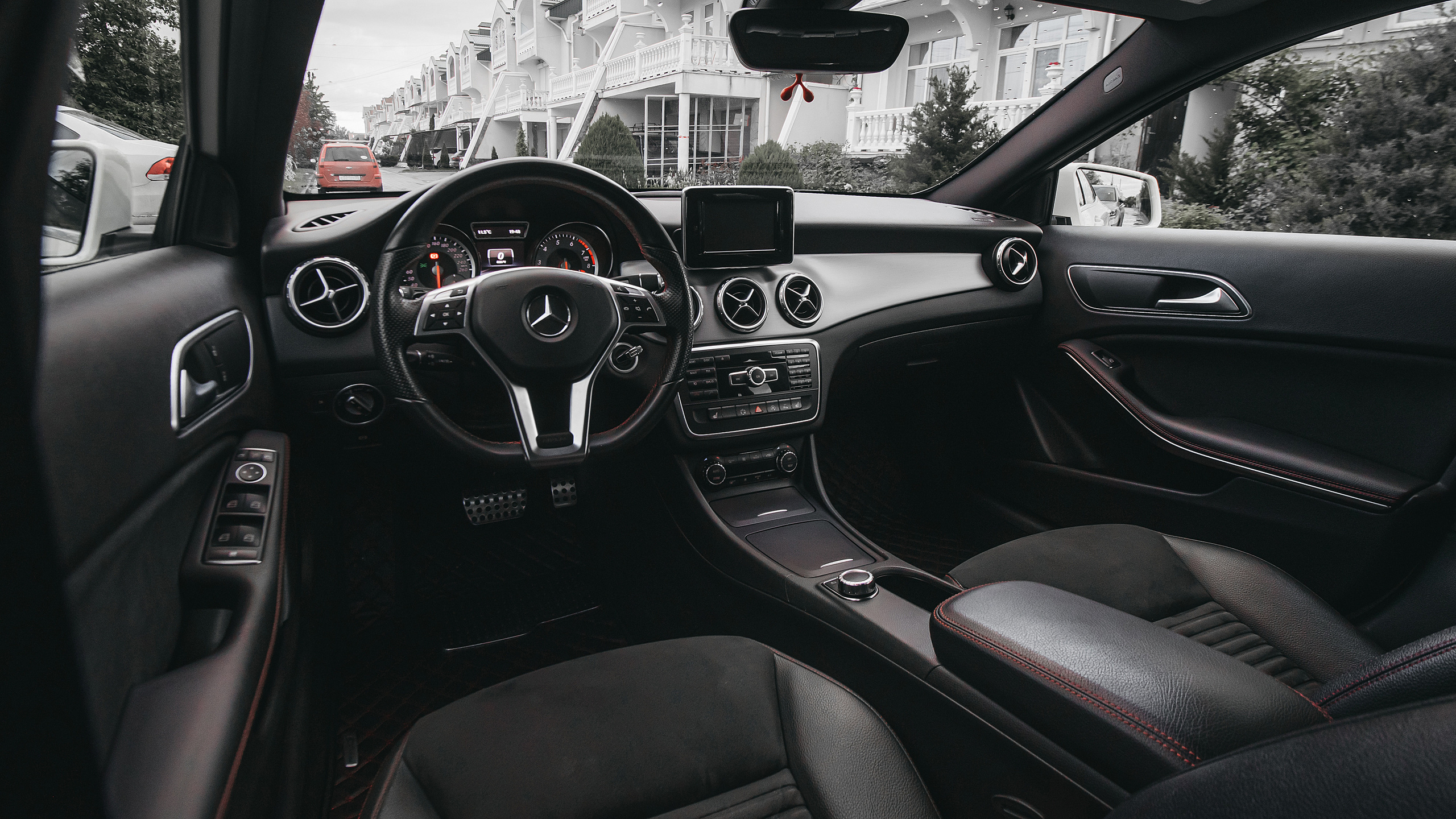 Автомобильная съёмка. Свадебный фотограф в Крыму Александр Богомазов