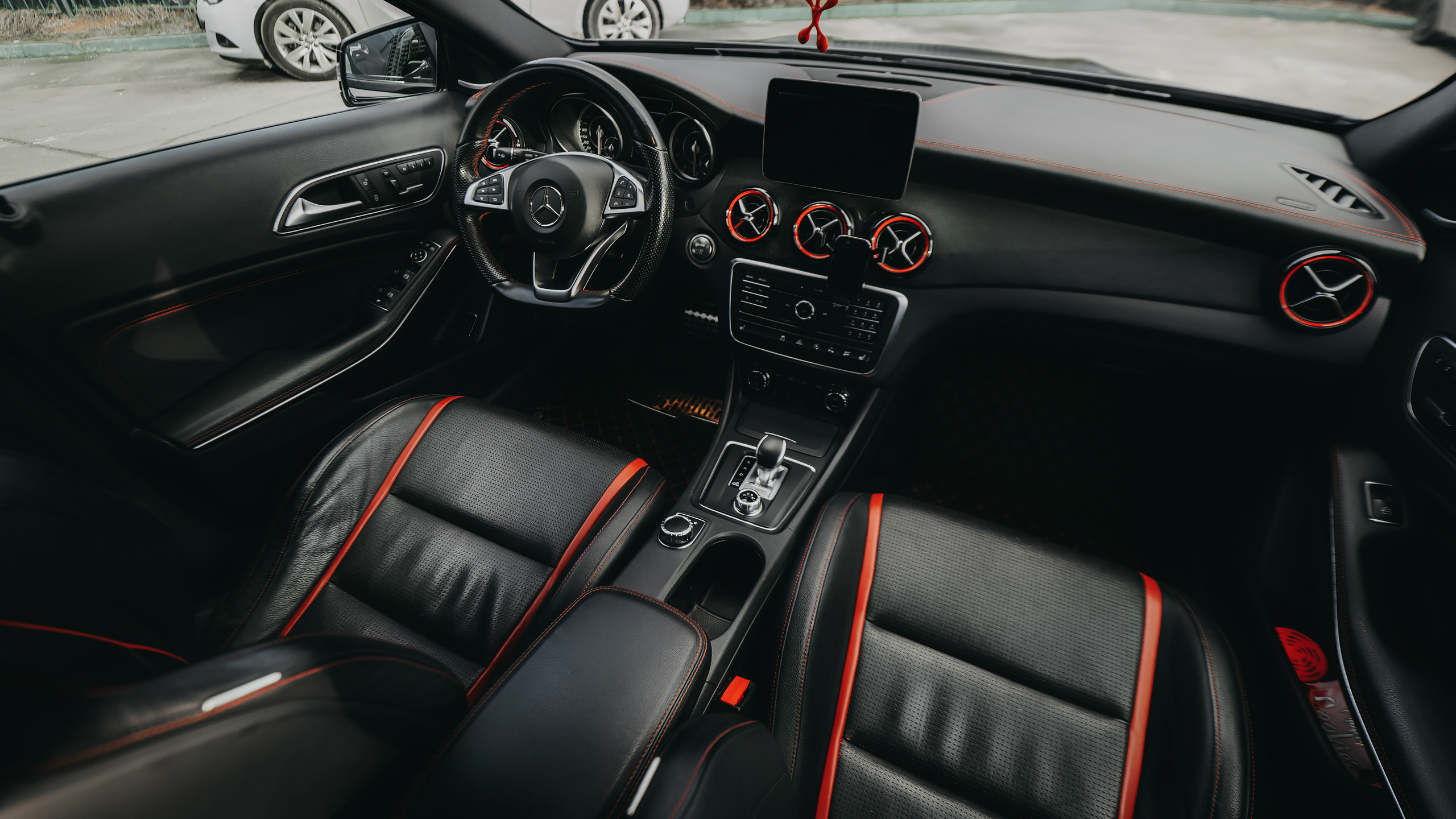 Автомобильная съёмка. Свадебный фотограф в Крыму Александр Богомазов