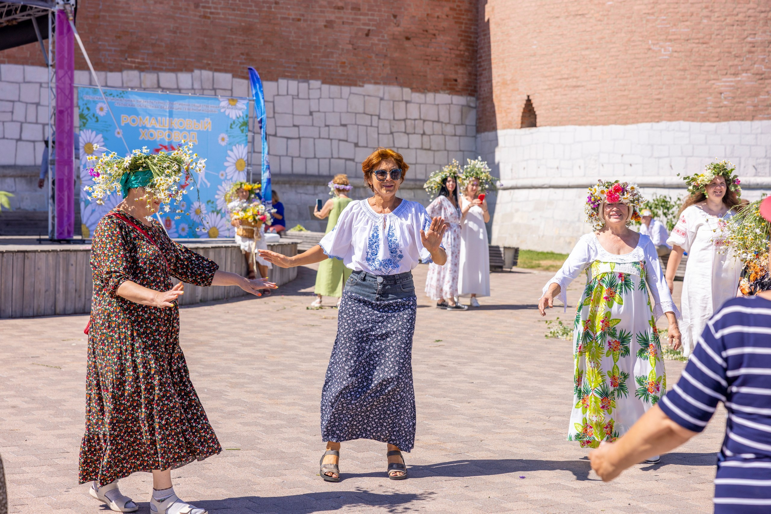 Фестиваль «Ромашковый хоровод». Северная ходьба. Фотограф в Туле Крупский АнДРей. Фотостудия «КАДР71» в Туле