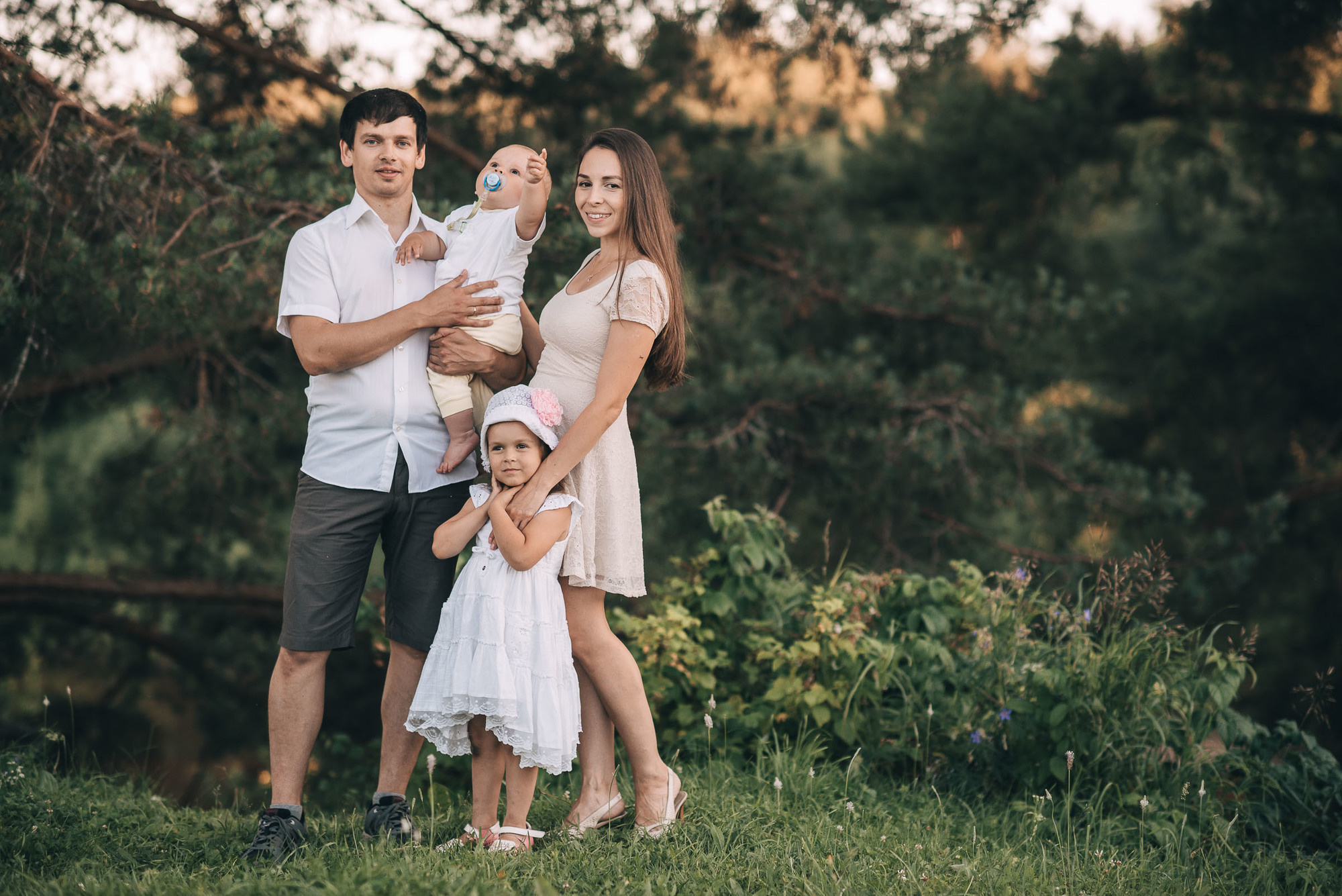 Замечательная семья на прогулки. Свадебный и семейный фотограф в Котласе Никита Попов