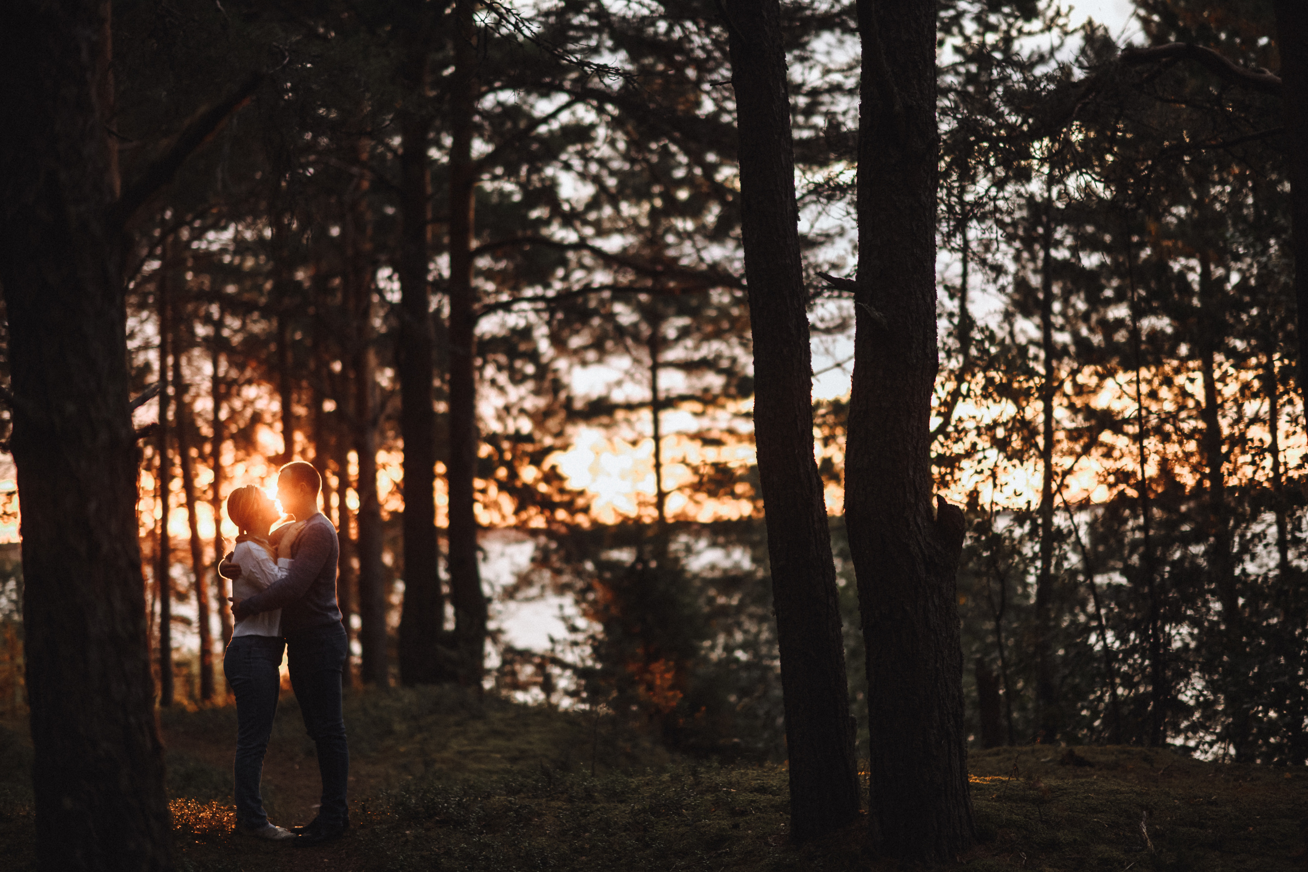 Чувственная фотосессия в лесу. Свадебный и семейный фотограф в Котласе Никита Попов