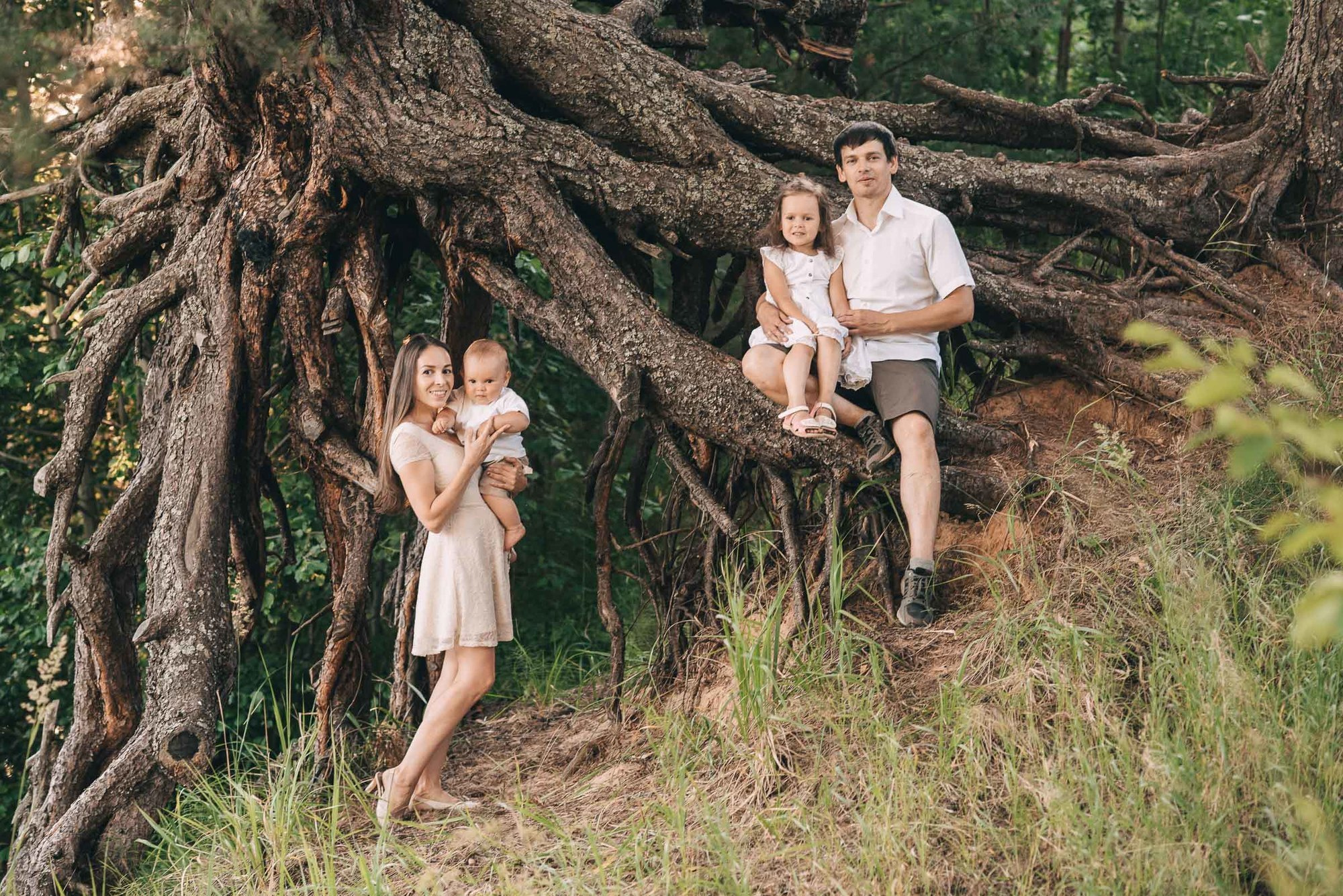 Замечательная семья на прогулки. Свадебный и семейный фотограф в Котласе Никита Попов