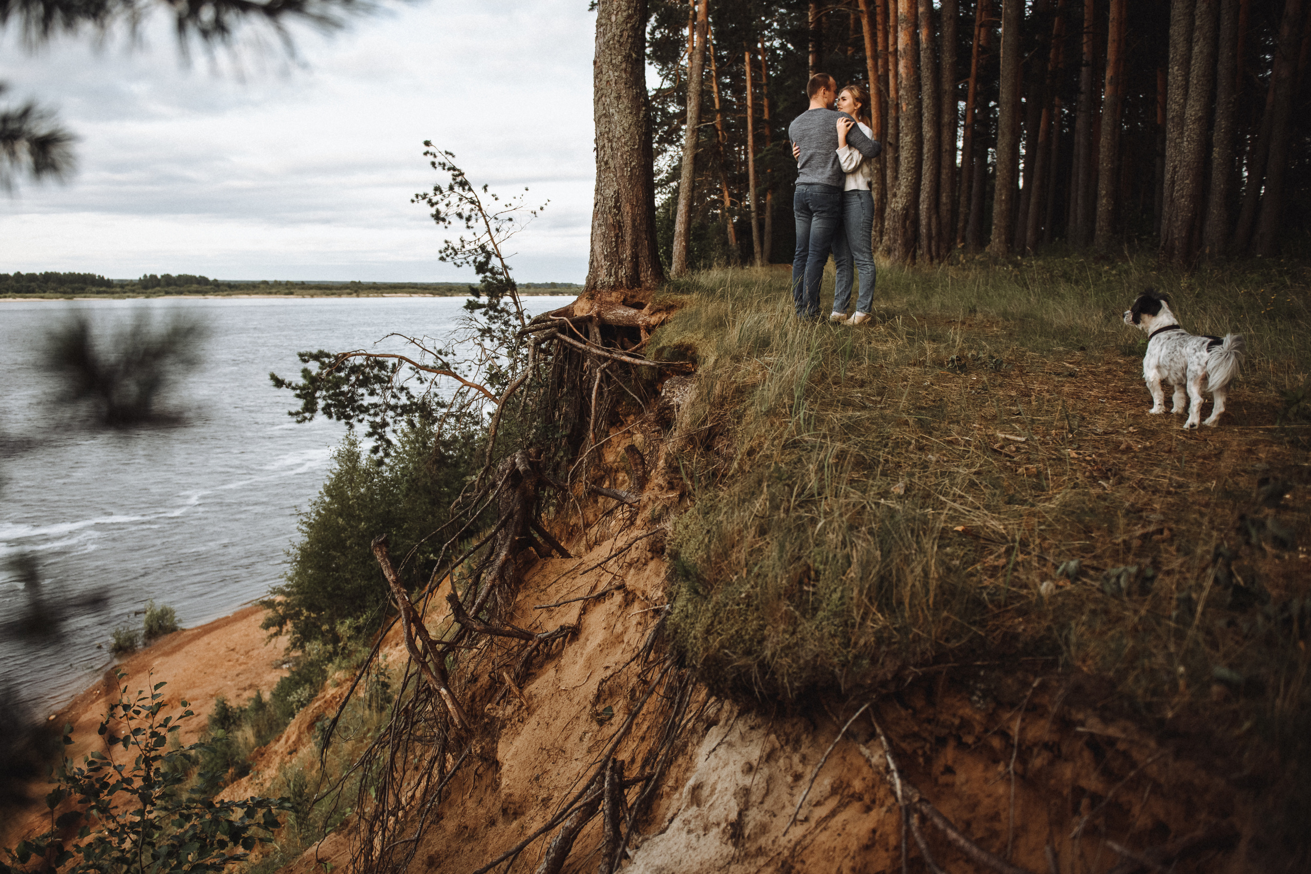 Чувственная фотосессия в лесу. Свадебный и семейный фотограф в Котласе Никита Попов