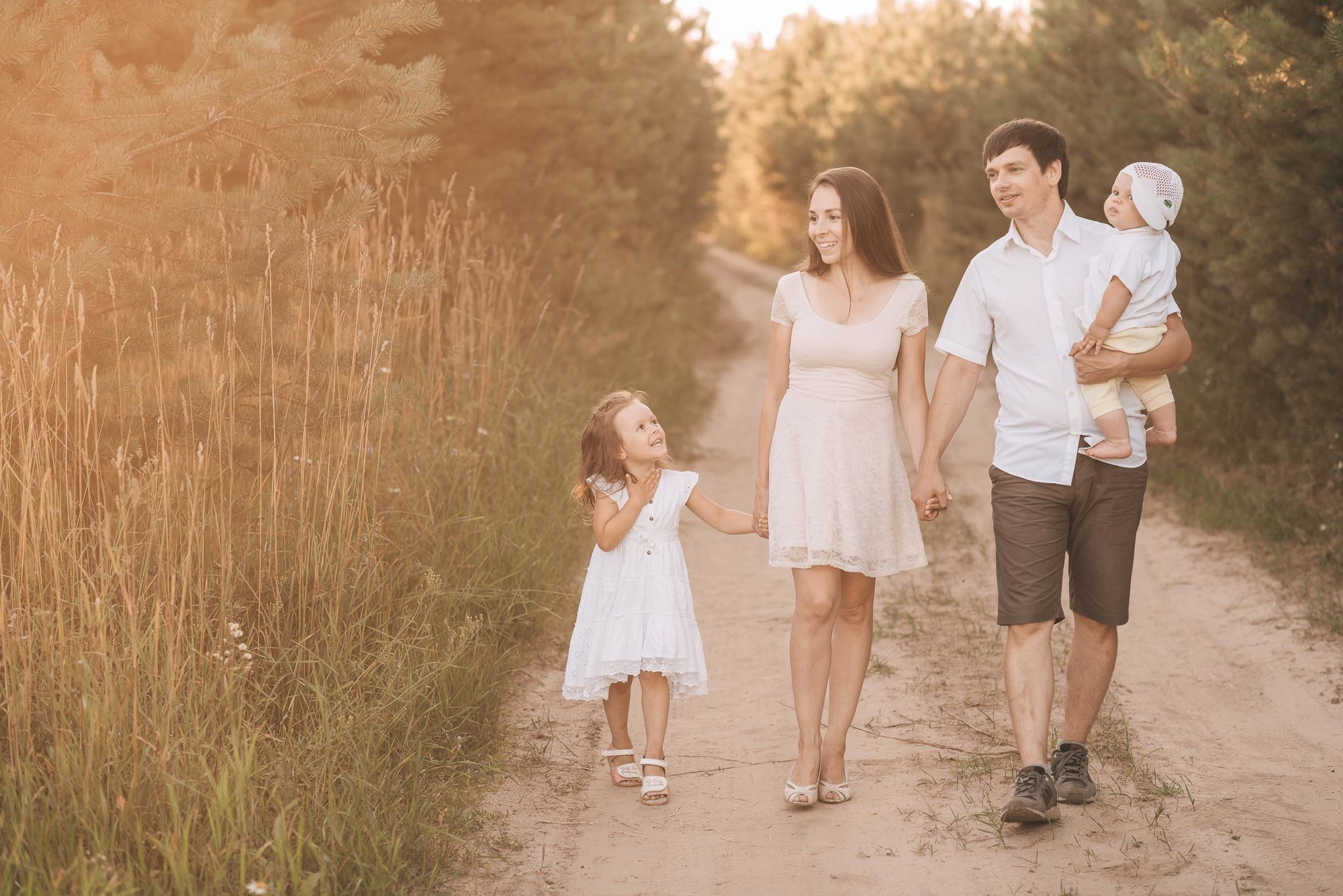 Замечательная семья на прогулки. Свадебный и семейный фотограф в Котласе Никита Попов