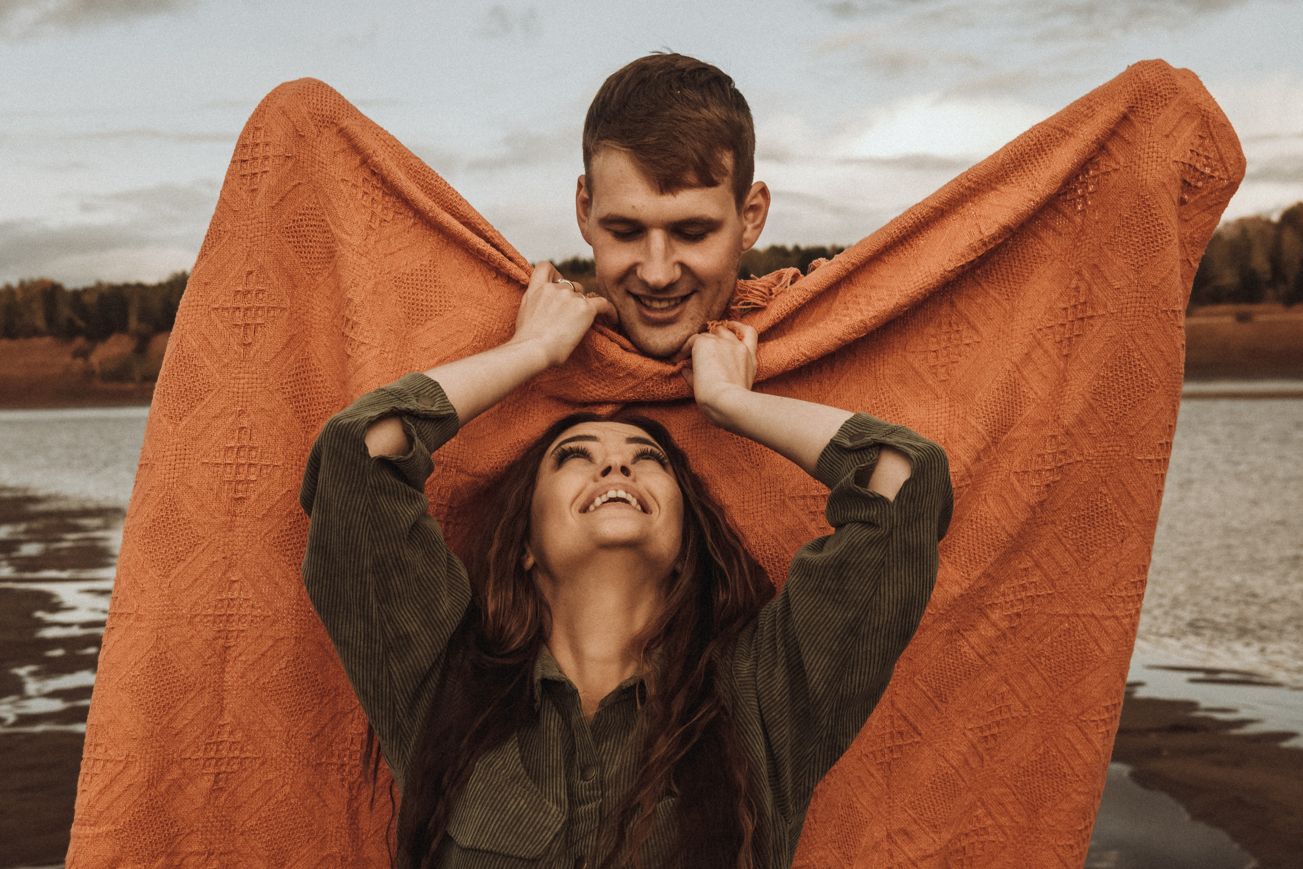 Эмоциональная прогулка на природе. Свадебный и семейный фотограф в Котласе Никита Попов