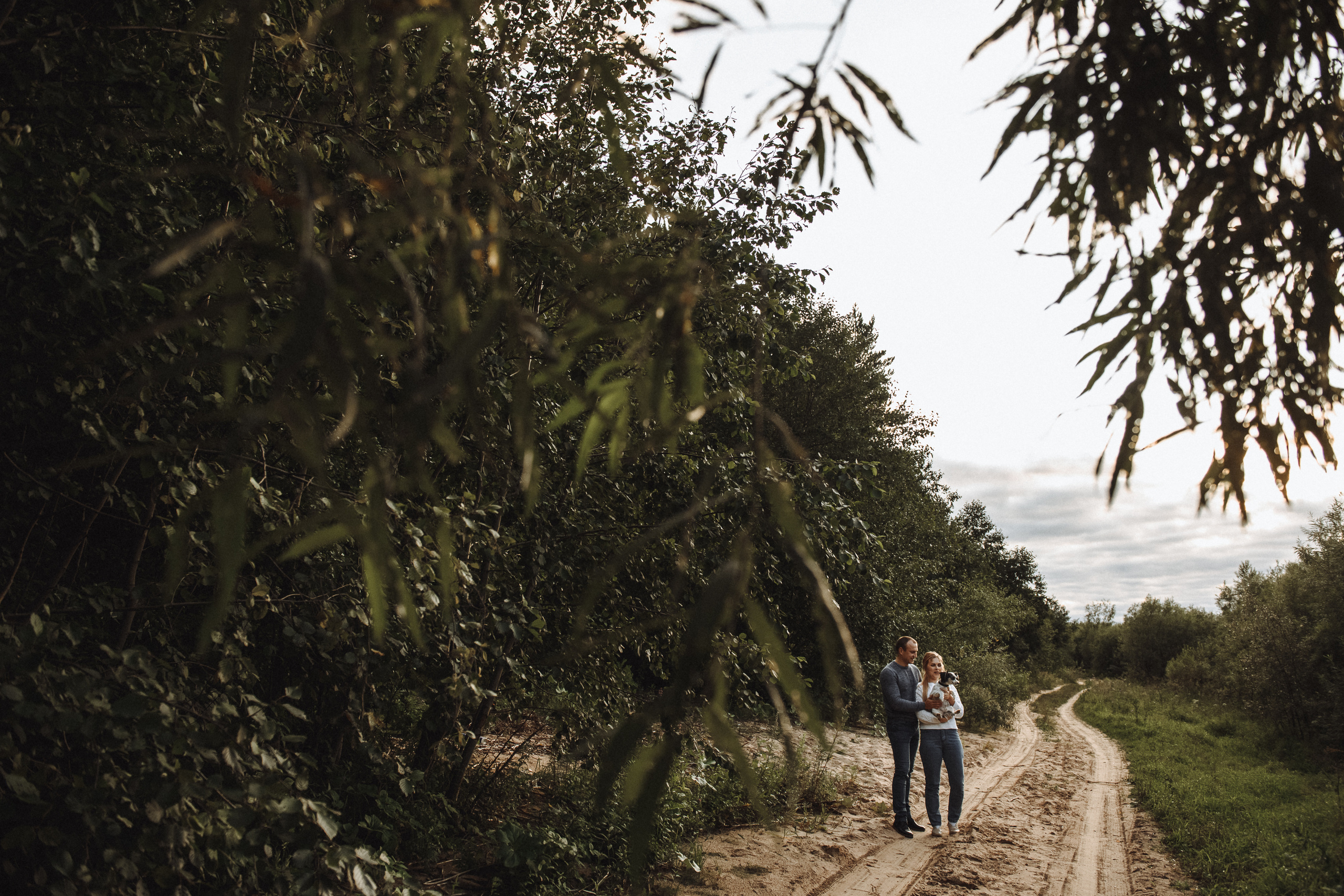 Чувственная фотосессия в лесу. Свадебный и семейный фотограф в Котласе Никита Попов