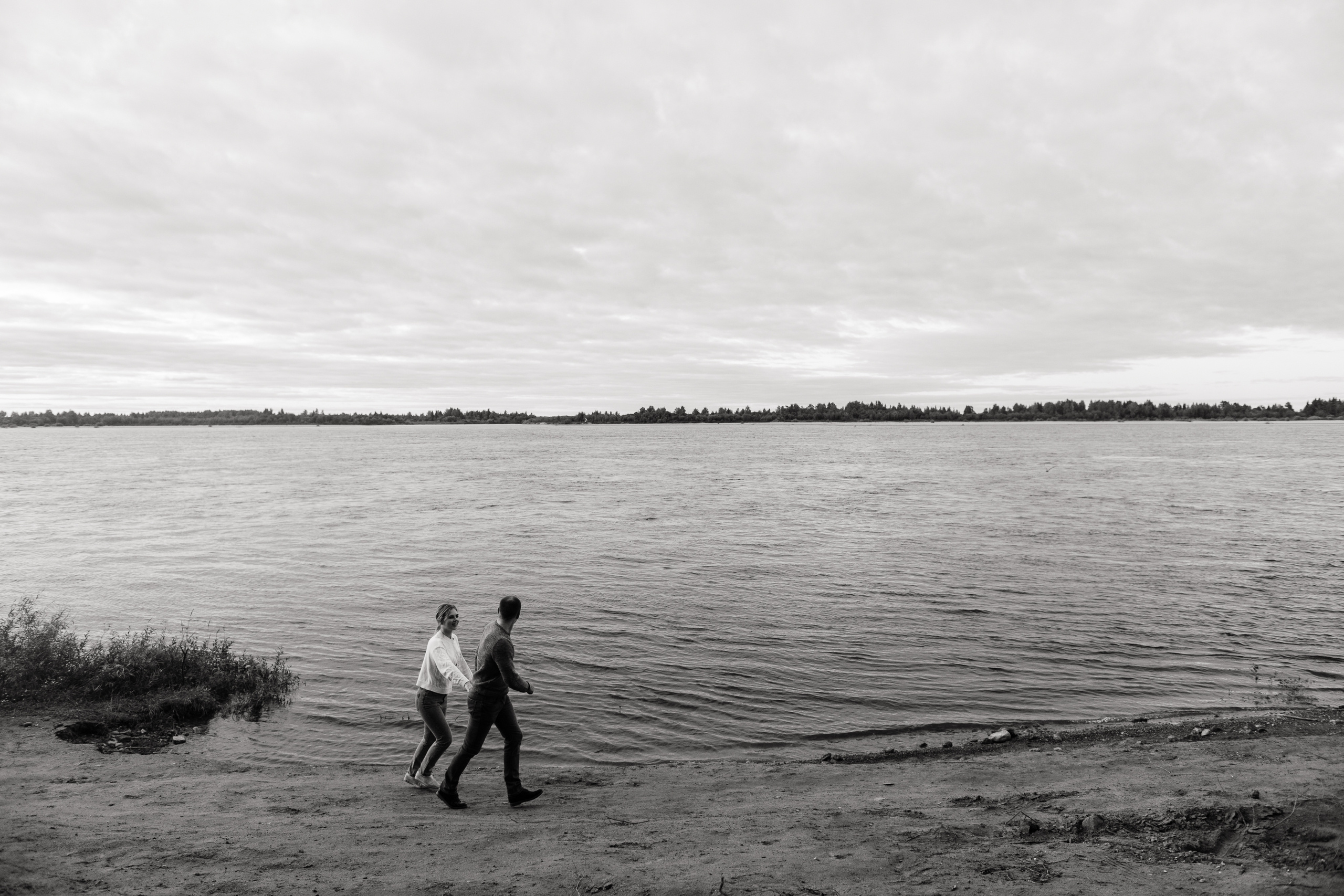 Чувственная фотосессия в лесу. Свадебный и семейный фотограф в Котласе Никита Попов
