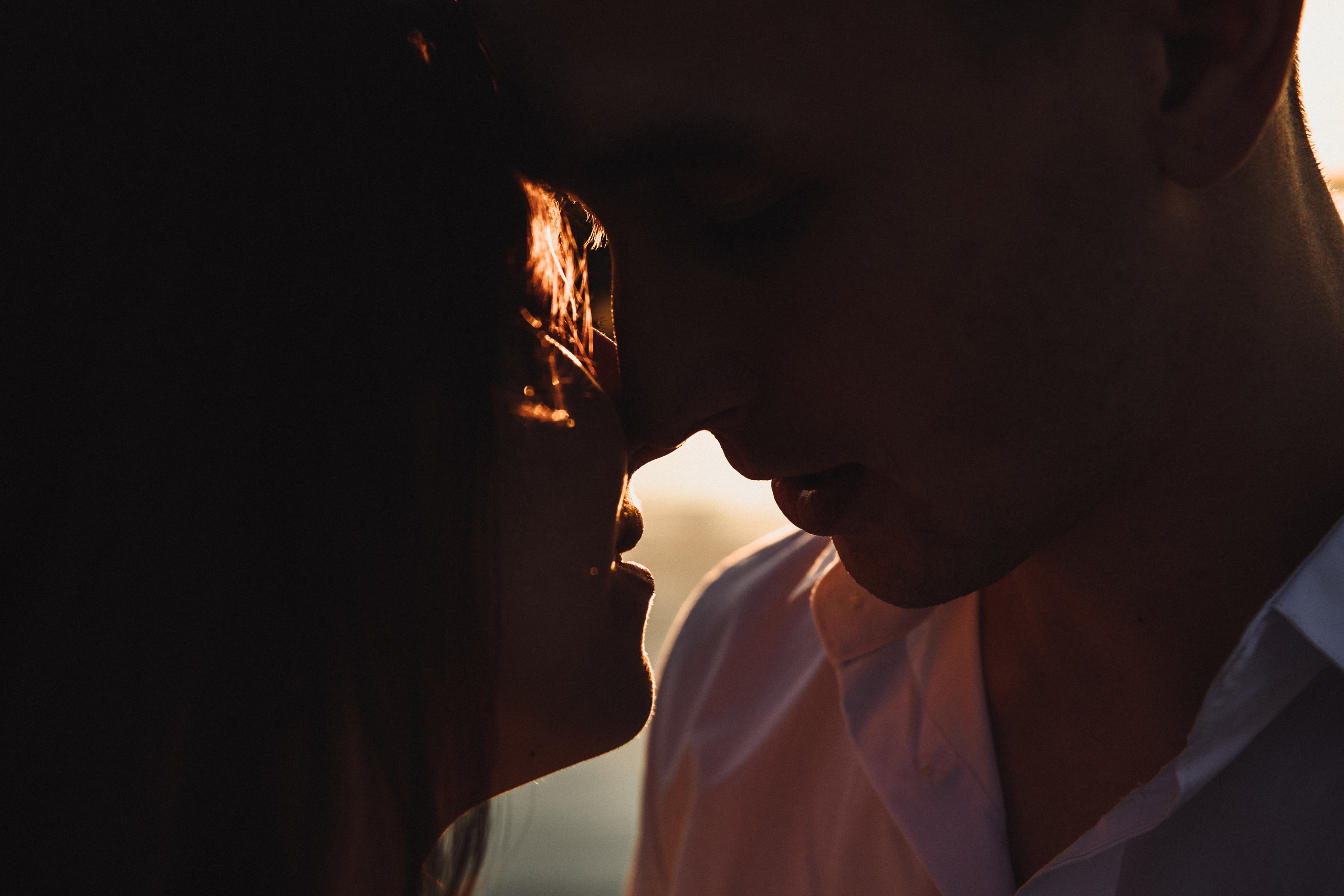 Прогулка по пляжу на закате. Свадебный и семейный фотограф в Котласе Никита Попов