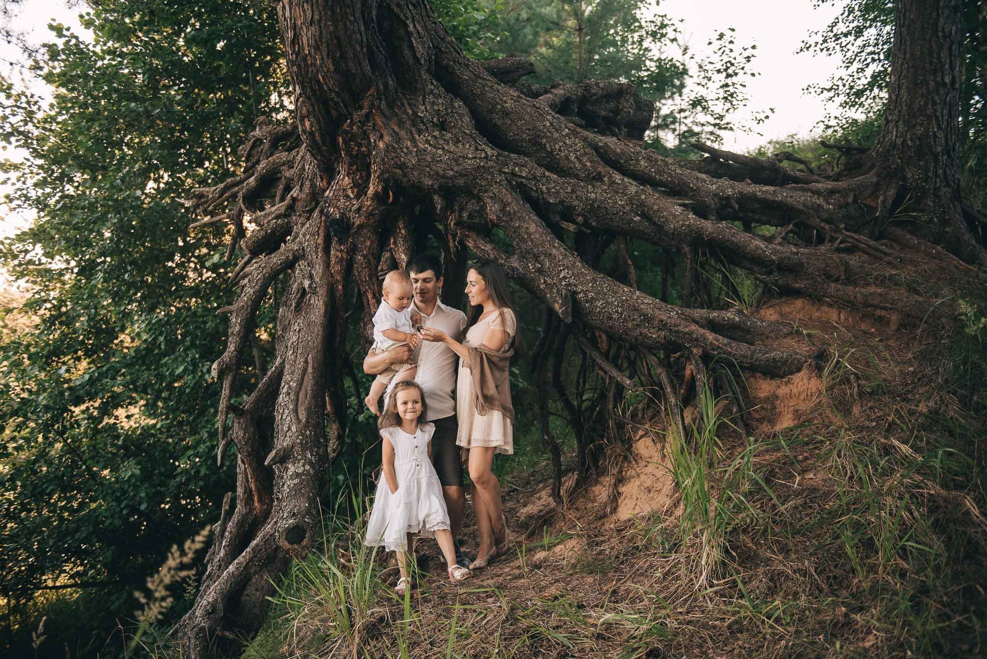 Замечательная семья на прогулки. Свадебный и семейный фотограф в Котласе Никита Попов